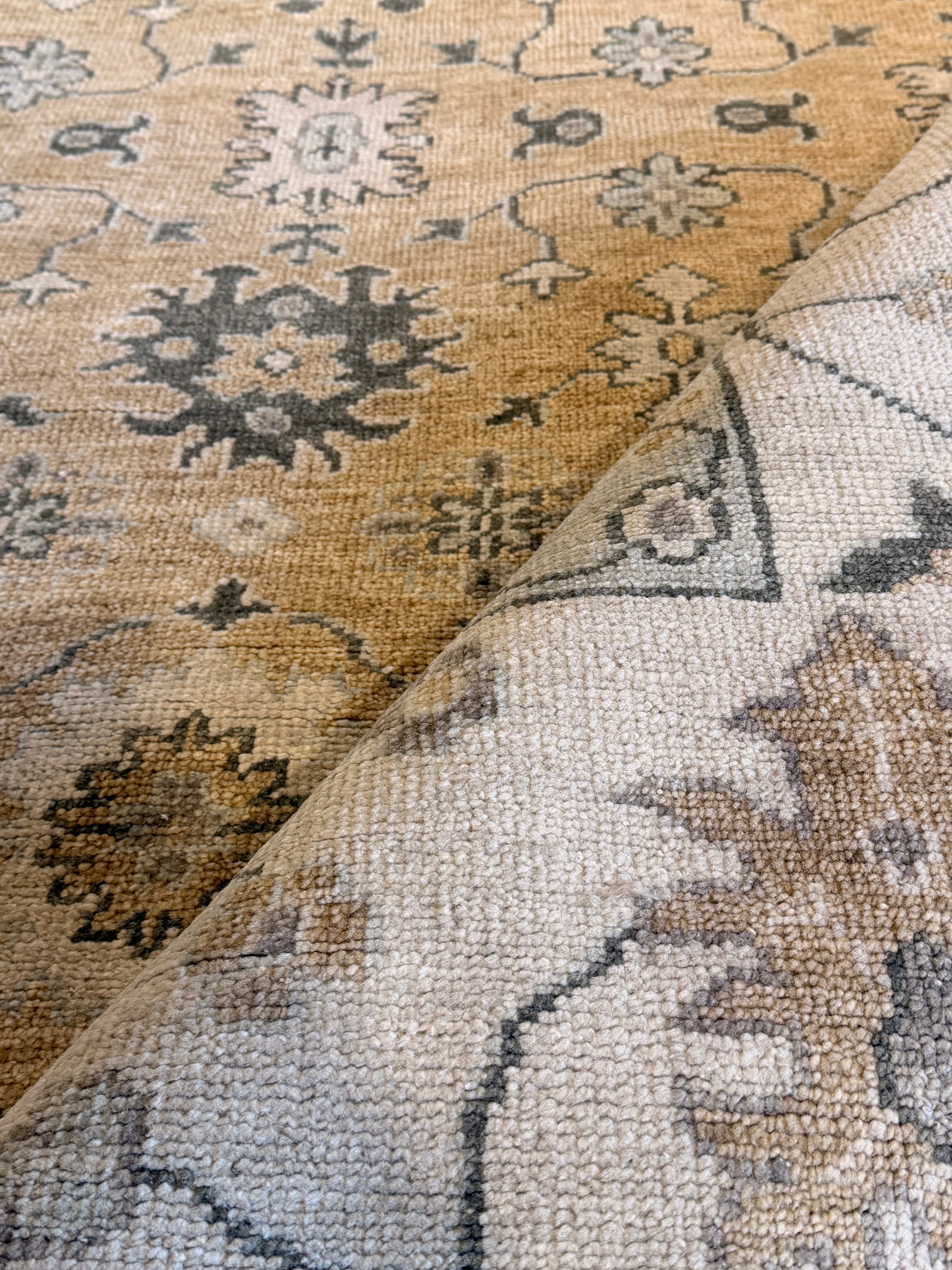 Shauna 10x14 Beige Hand-Knotted Oushak