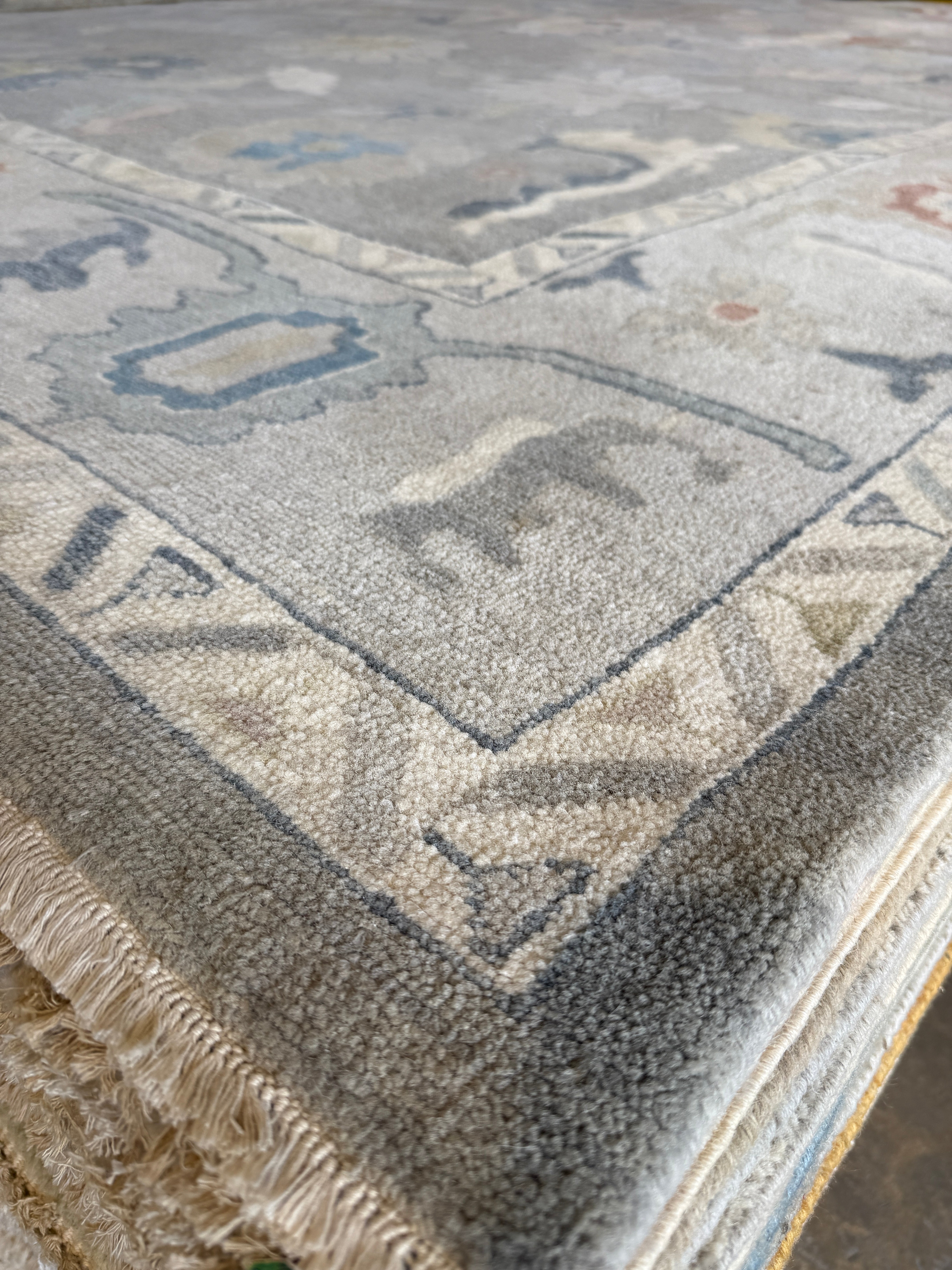 Viviane West 10x14 Grey Hand-Knotted Rug