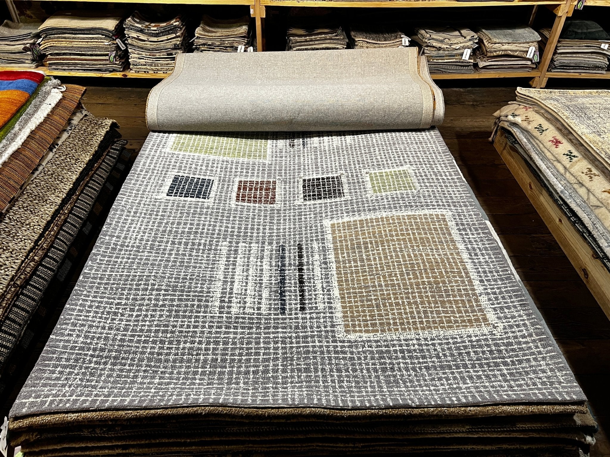 Amada 5x7.6 Hand-Tufted Wool Grey Modern | Banana Manor Rug Factory Outlet