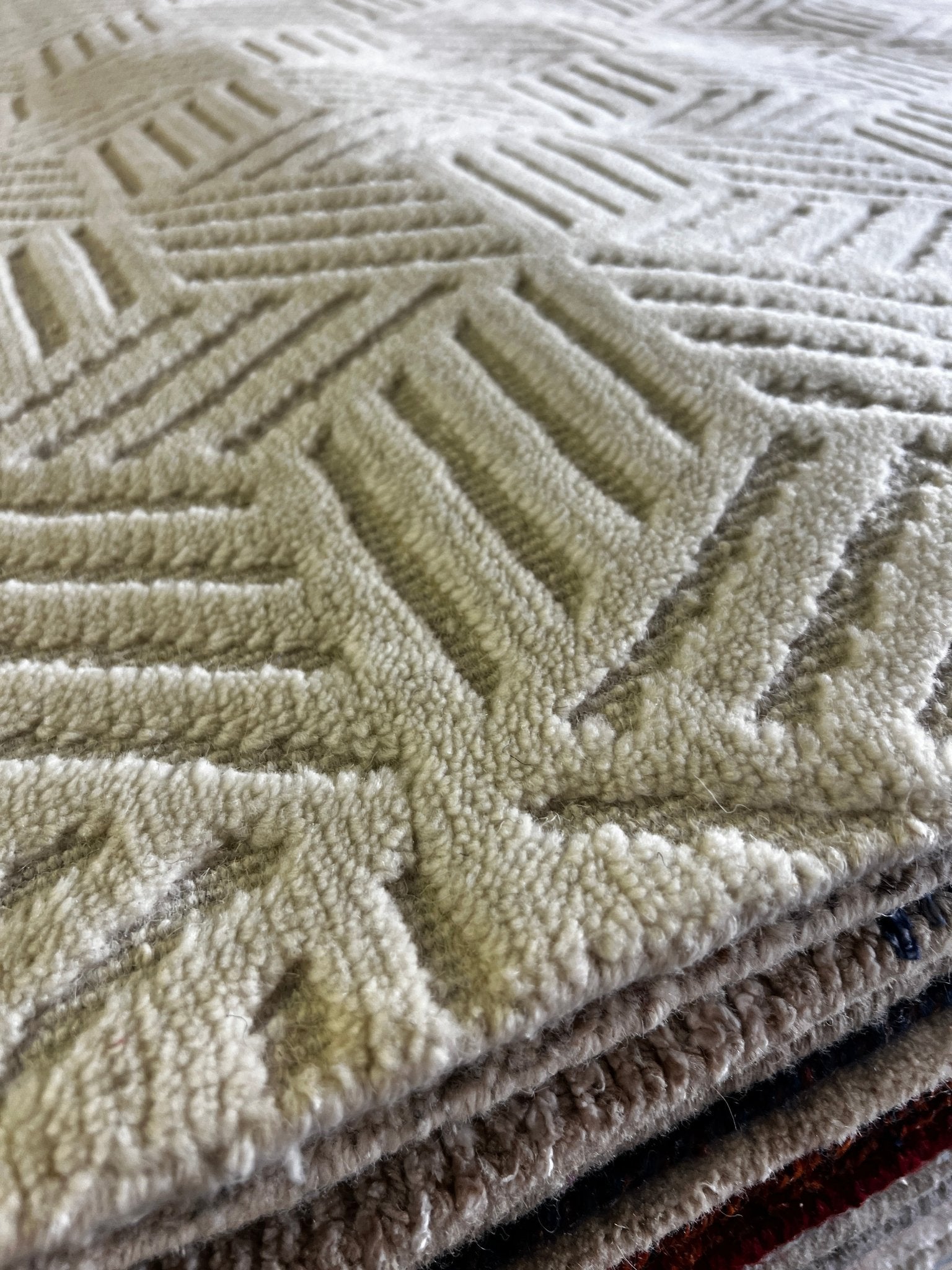 Chief Hubbard 8x10 Hand-Knotted Ivory High Low | Banana Manor Rug Factory Outlet