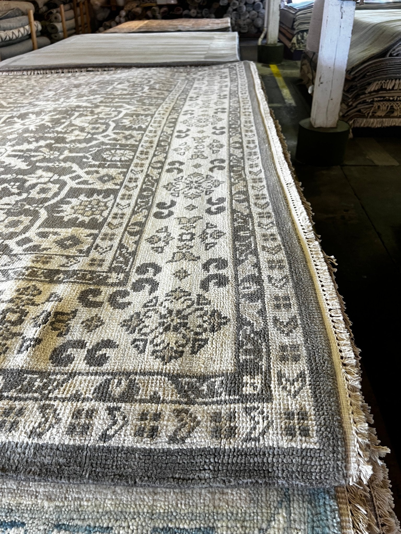 Corin 8.9x11.9 Hand-Knotted Grey & Ivory All Over | Banana Manor Rug Factory Outlet