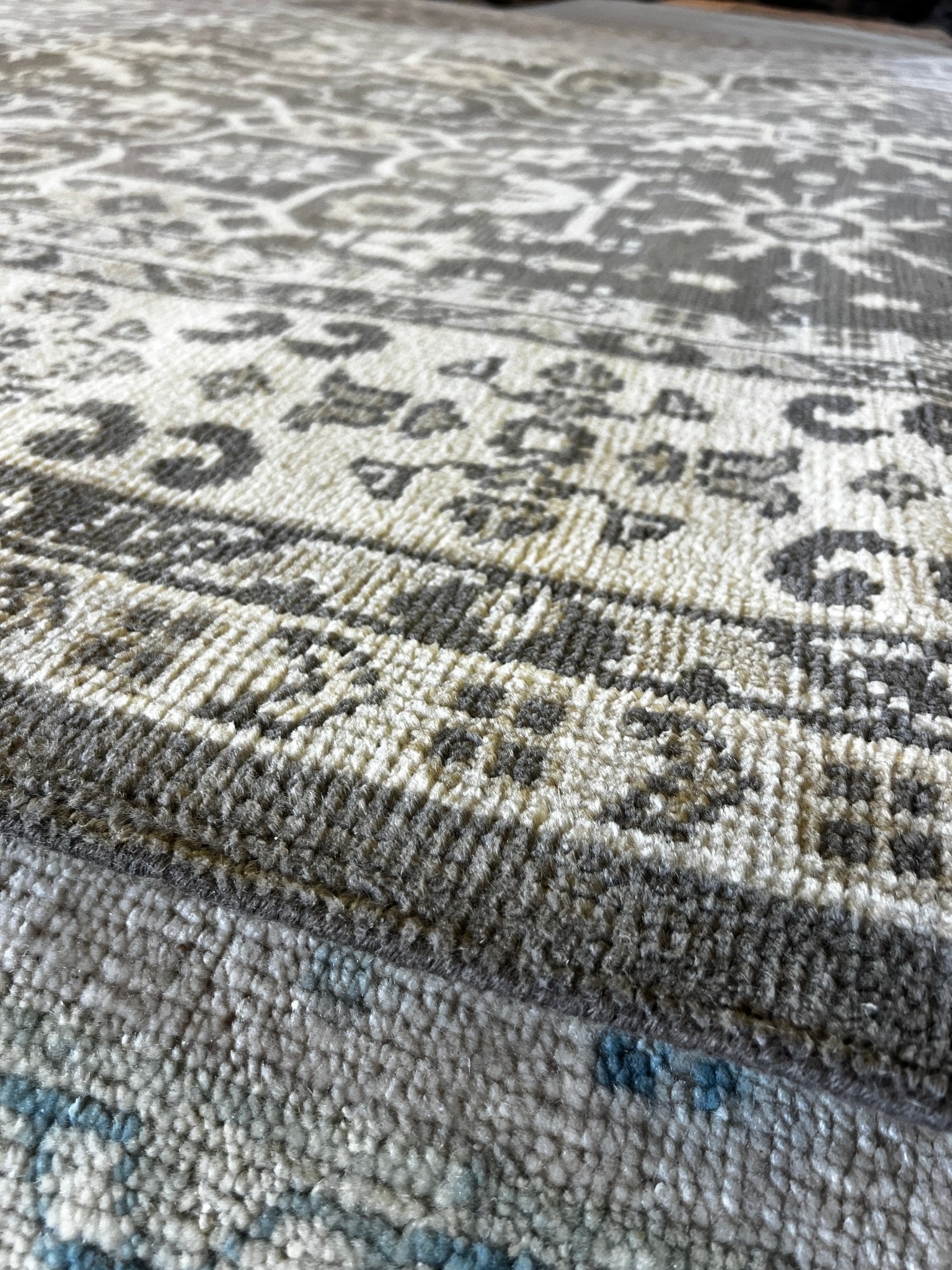 Corin 8.9x11.9 Hand-Knotted Grey & Ivory All Over | Banana Manor Rug Factory Outlet