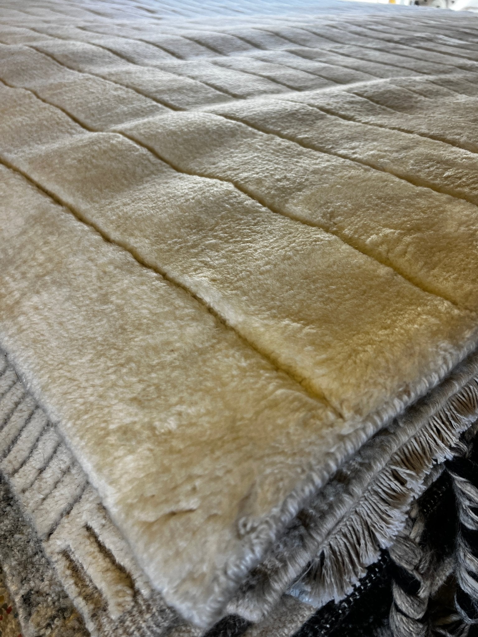 Lynne Moody 9x12 Hand-Knotted Ivory Modern | Banana Manor Rug Factory Outlet