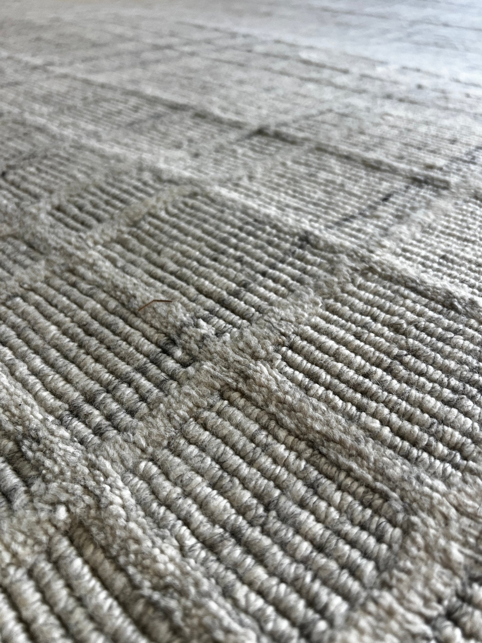 Marc 8.3x11.6 Hand-Knotted Grey & Silver Modern | Banana Manor Rug Factory Outlet