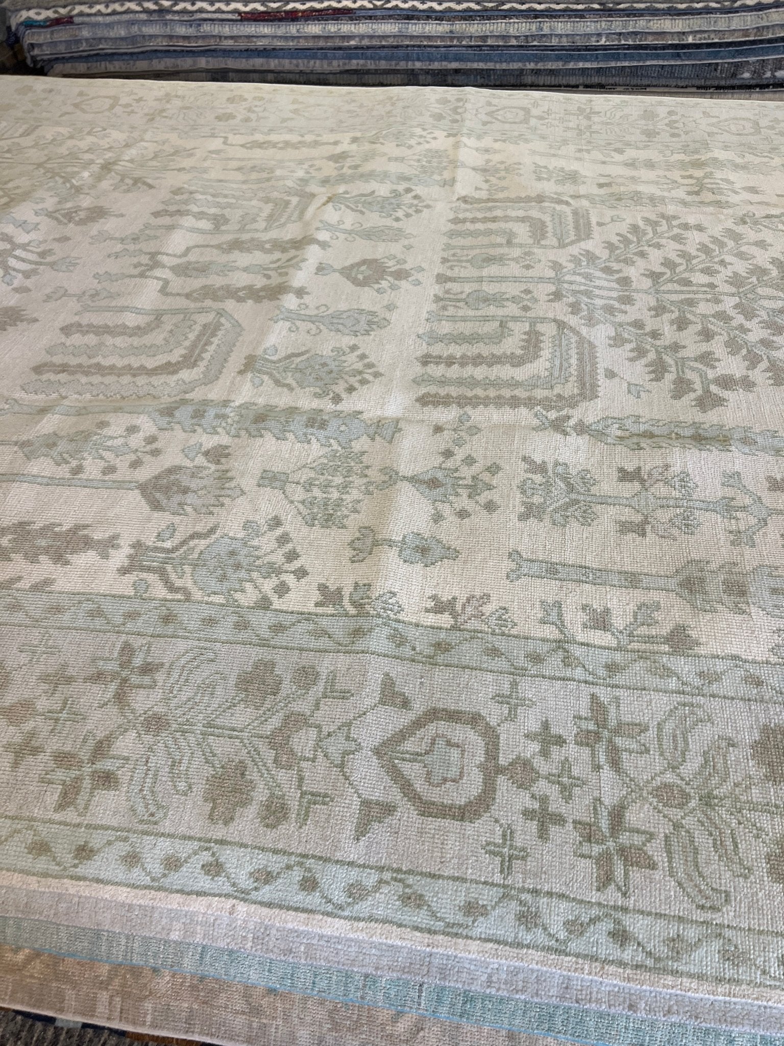 Marta 9.11x14.4 Hand-Knotted Cream and Silver Oushak | Banana Manor Rug Factory Outlet