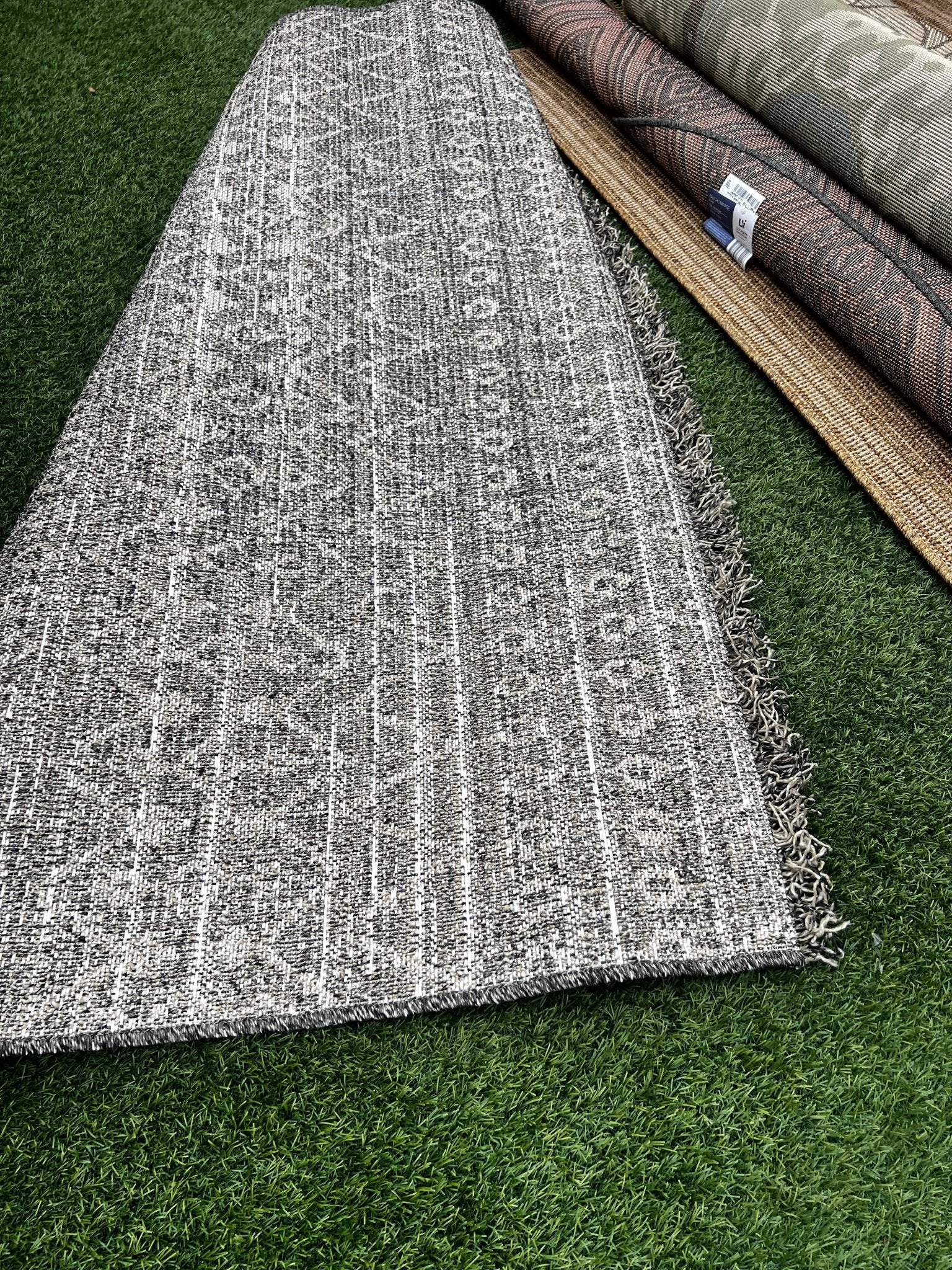 OPPORTUNITY BUY 5.3x7.0 Machine Made Outdoor/Indoor Rug | Banana Manor Rug Factory Outlet