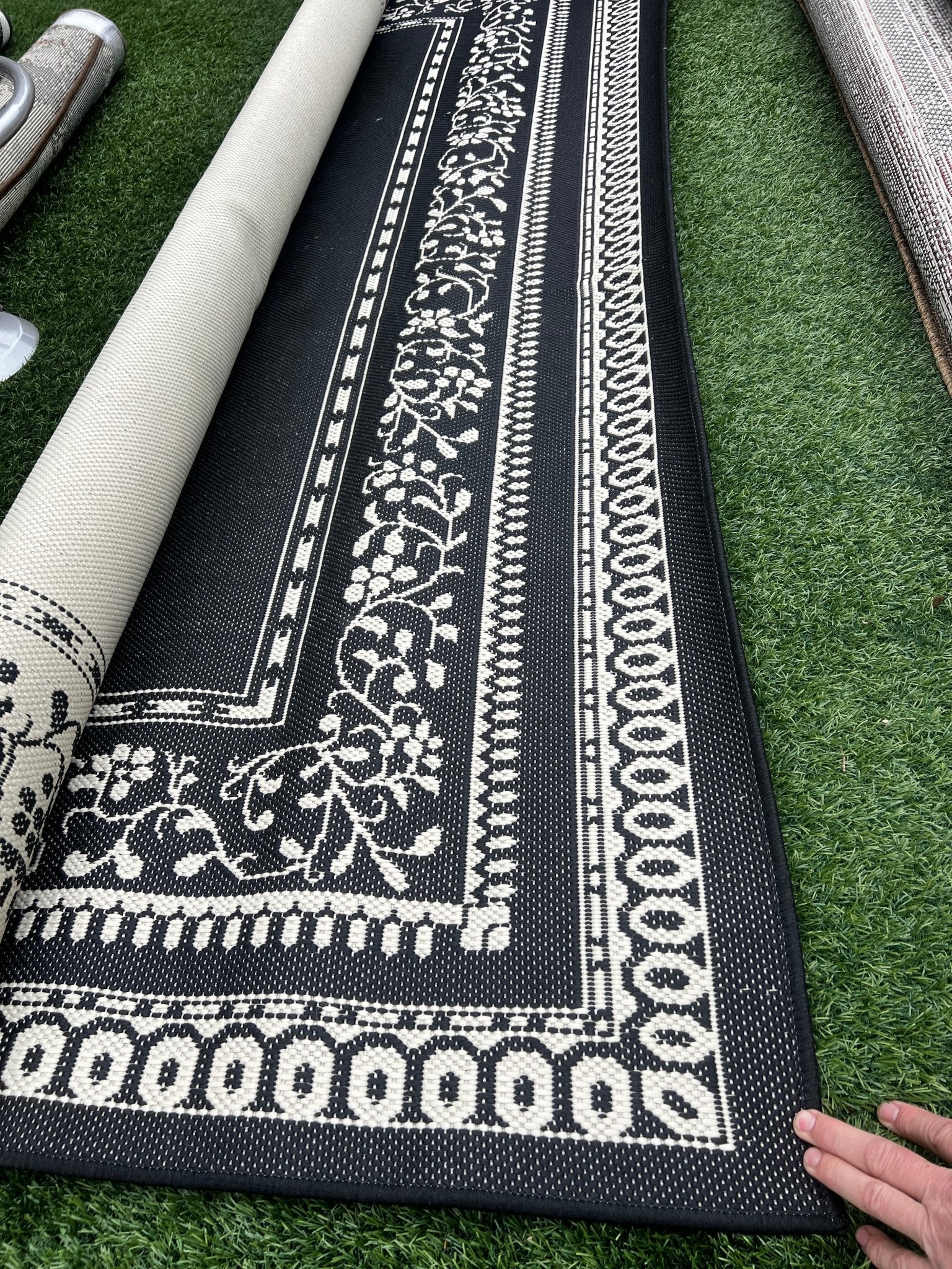 OPPORTUNITY BUY 7.8x10 Machine Made Outdoor/Indoor Rug | Banana Manor Rug Factory Outlet