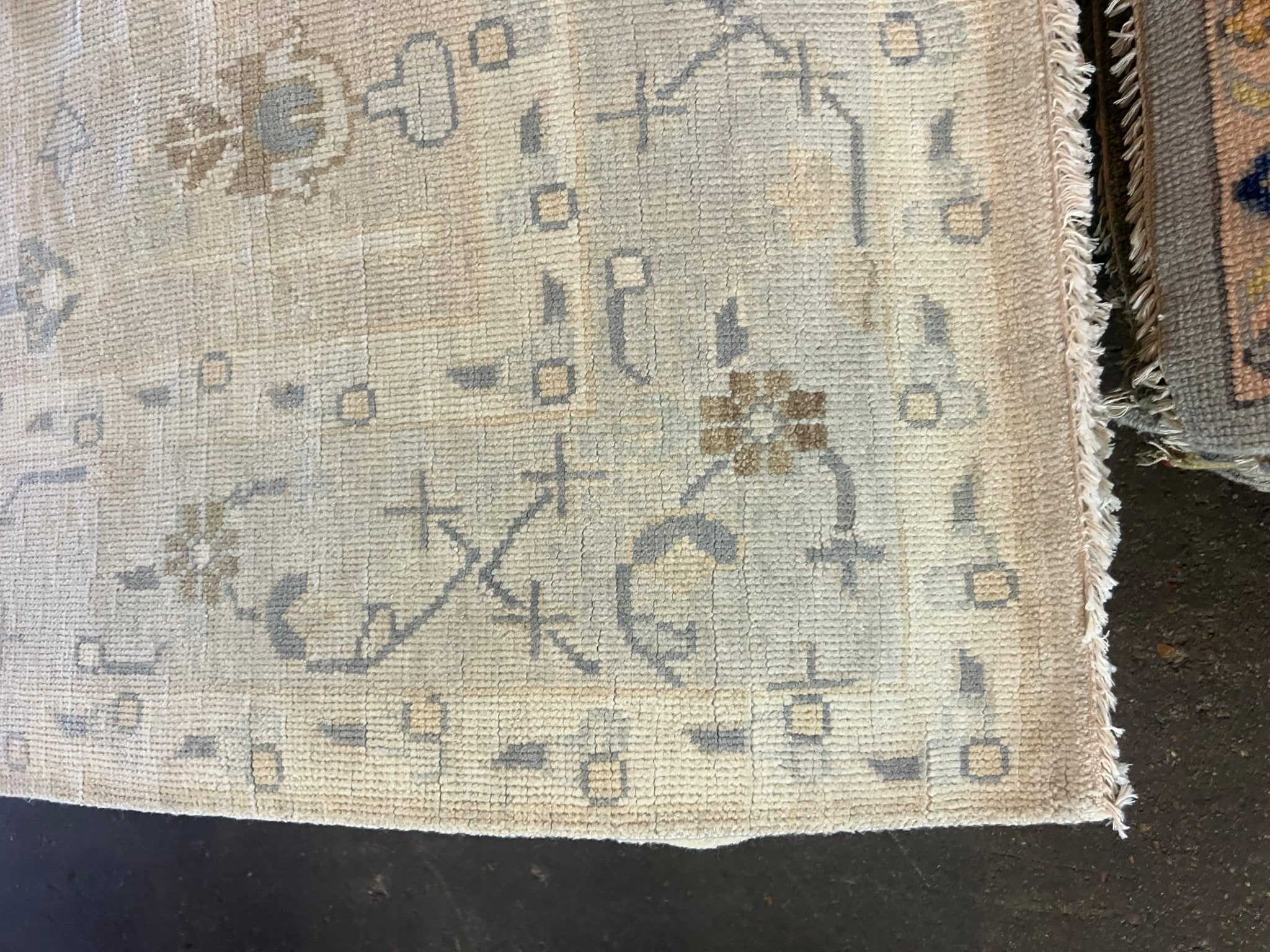 Trish 8.1x10.2 Hand-Knotted Silver and Blue Oushak | Banana Manor Rug Factory Outlet