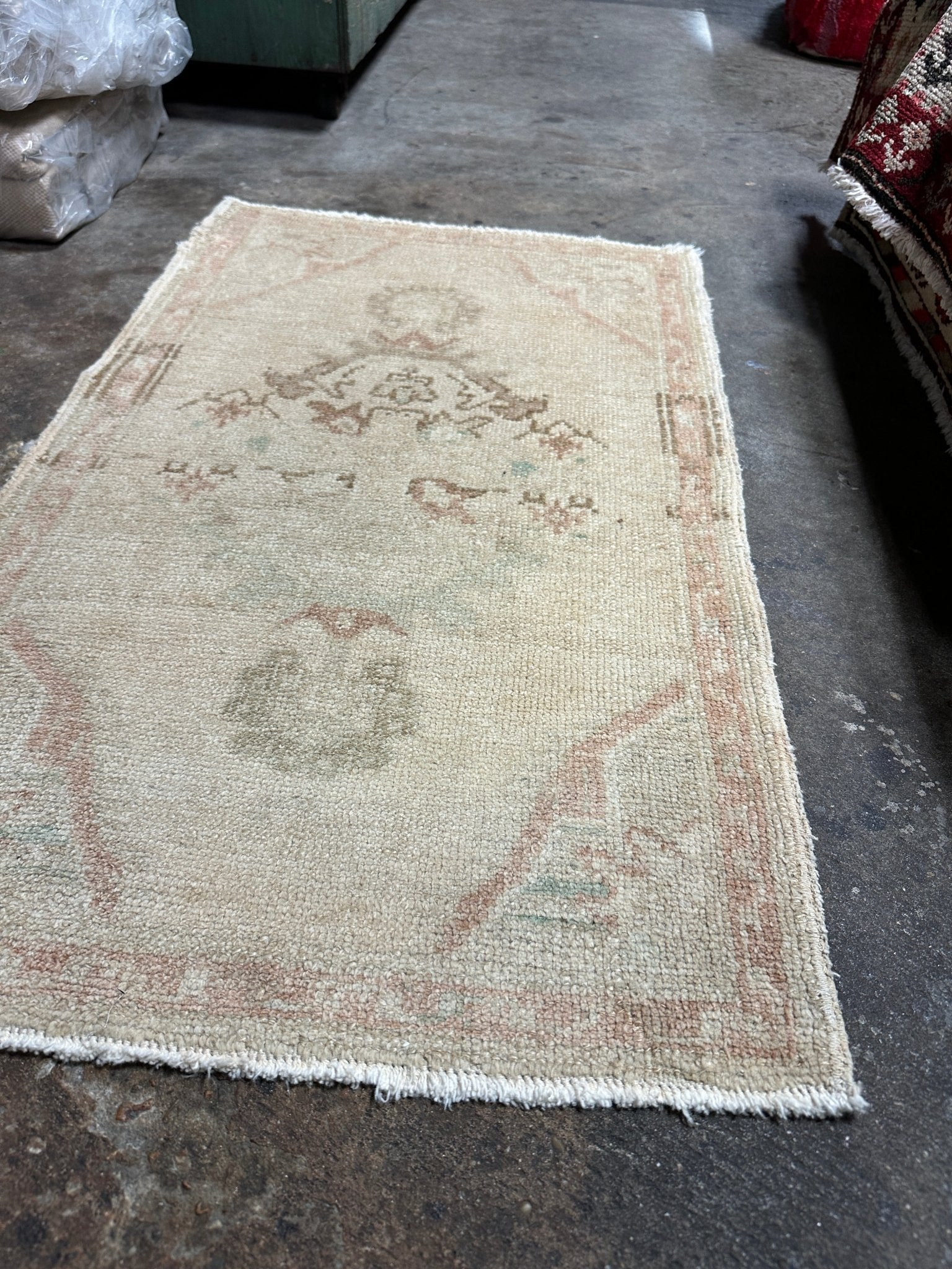 Vintage 1.9x3.1 Turkish Oushak Greige and Pink Small Rug | Banana Manor Rug Factory Outlet