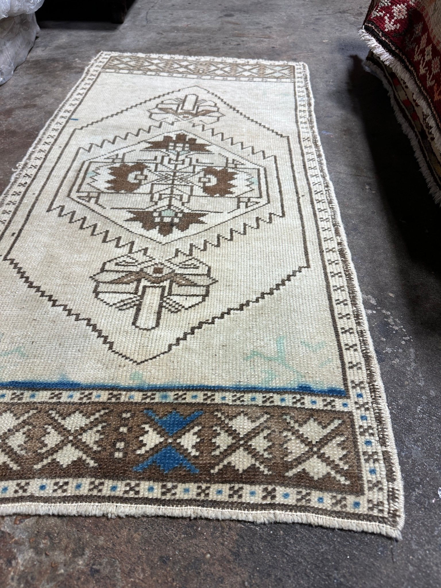 Vintage 1.9x3.6 Turkish Oushak Silver and Brown Small Rug | Banana Manor Rug Factory Outlet