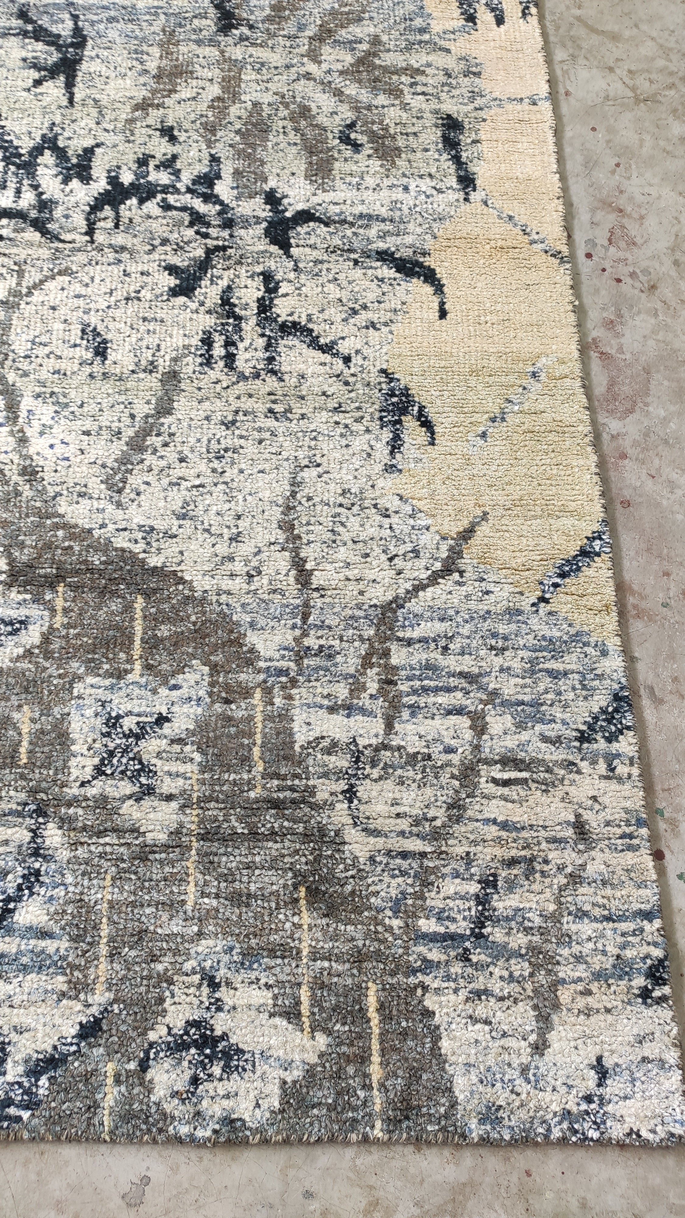 Trix 5.6x7.9 Brown and Beige Hand-Knotted Rug | Banana Manor Rug Company