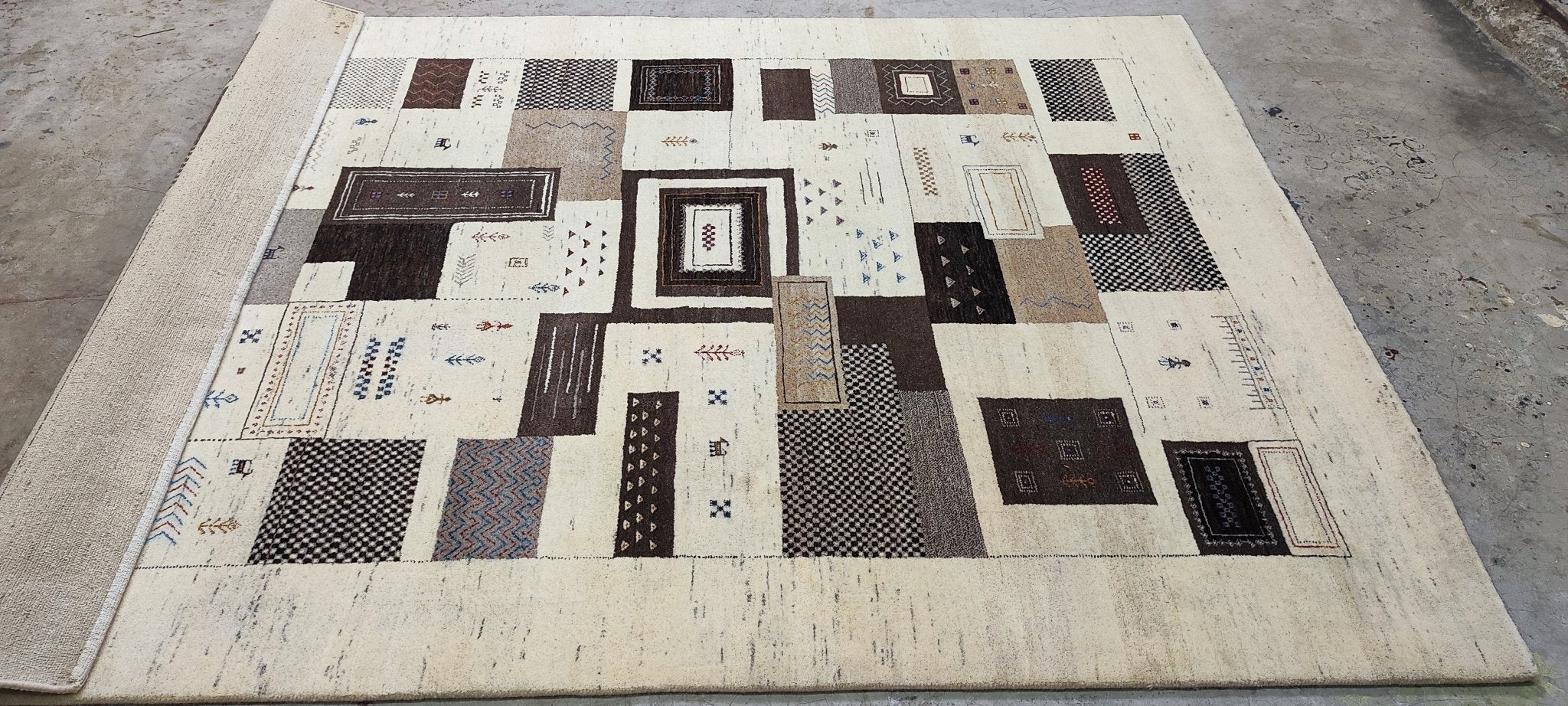 6x8 Hand-Knotted Brown & Beige Lori Buff | Banana Manor Rug Factory Outlet