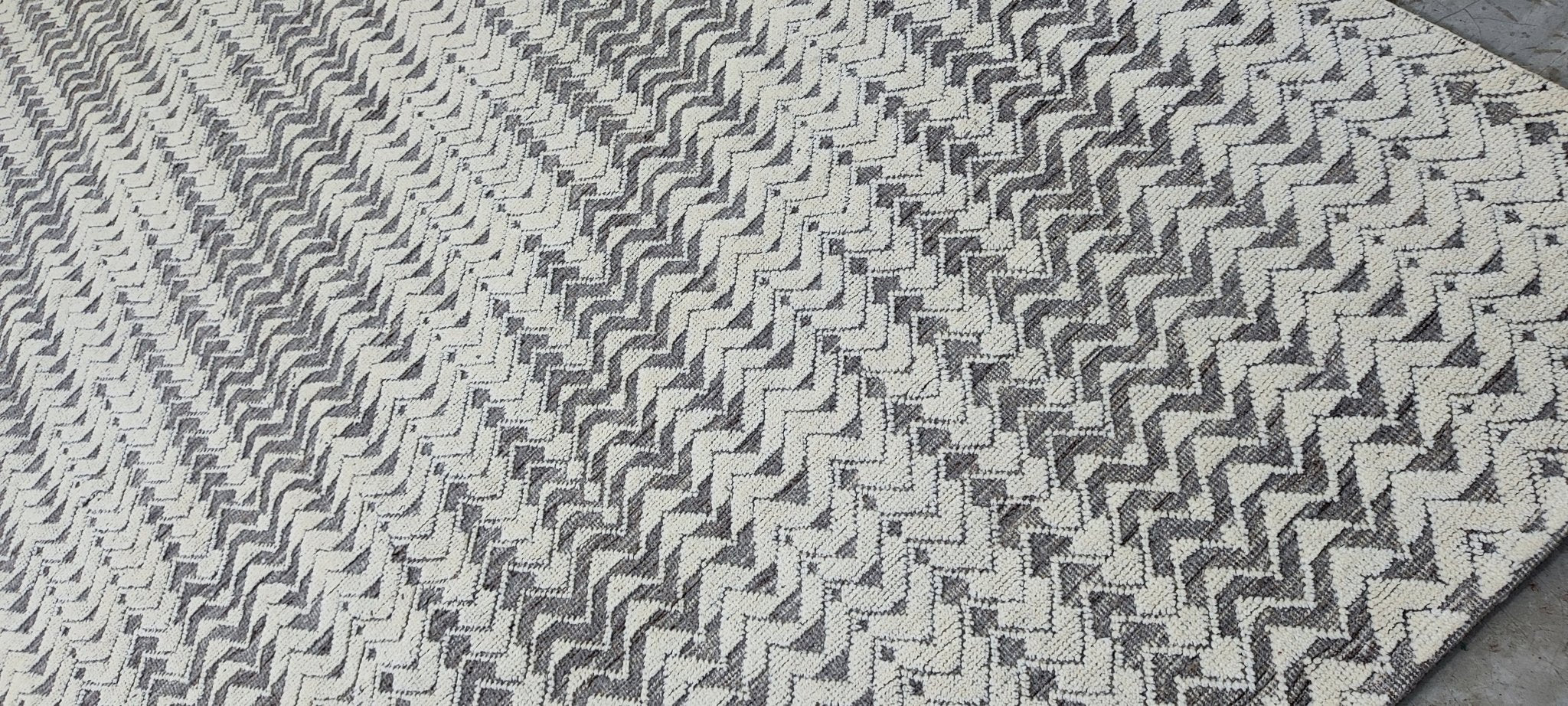 Adorf 9x12 Hand-Knotted Grey & Ivory Modern | Banana Manor Rug Factory Outlet