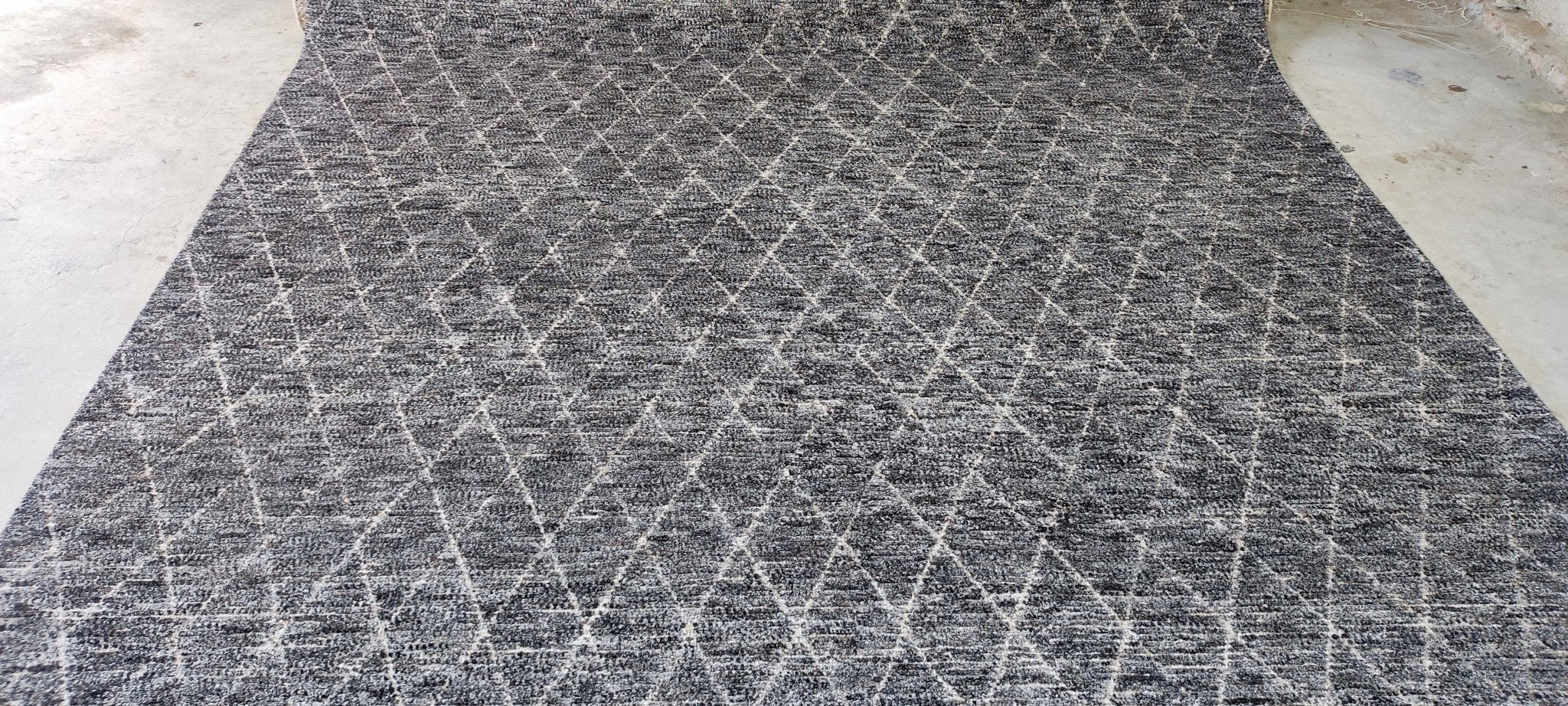 Adriano 8x10 Hand-Knotted Dark Grey Cut Pile | Banana Manor Rug Factory Outlet