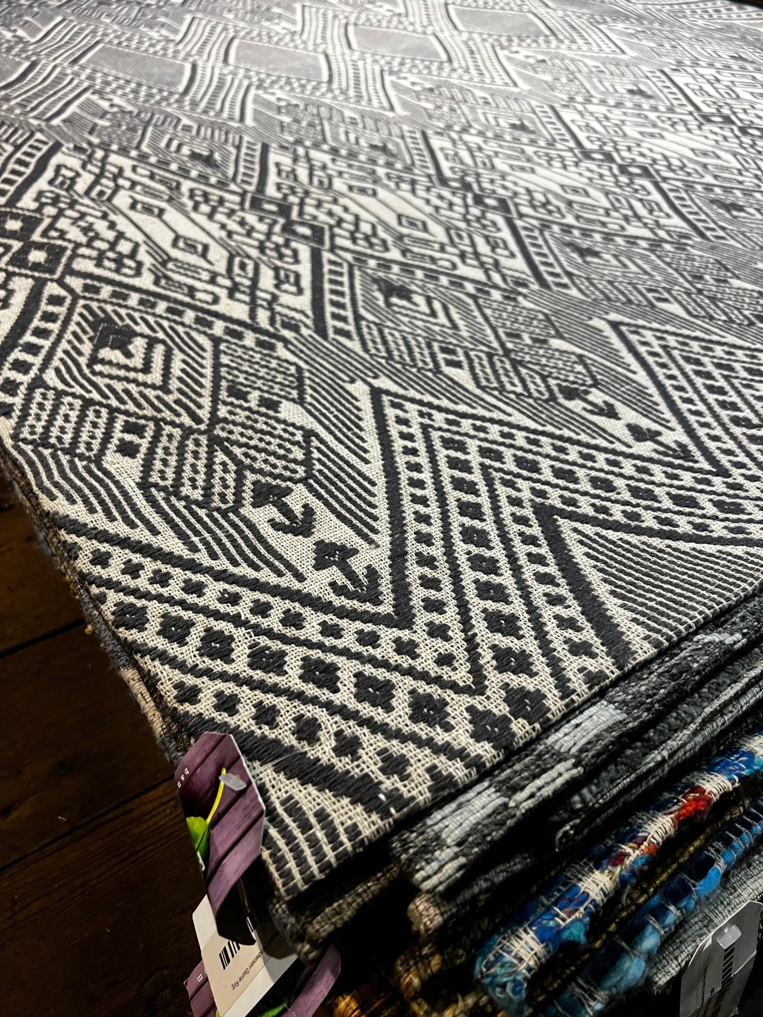 Alabaster 5.3x7.6 Grey Geometrical Durrie Rug | Banana Manor Rug Factory Outlet
