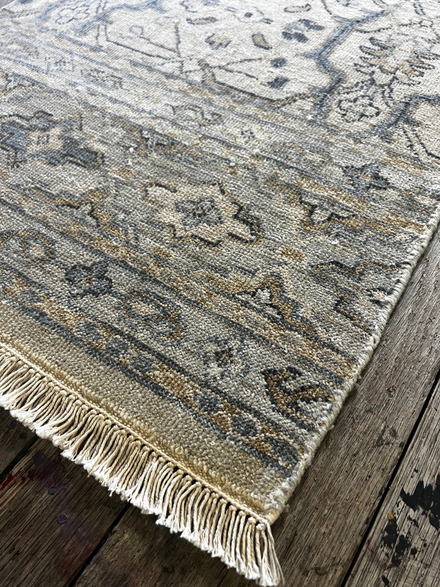 https://bananamanor.com/cdn/shop/products/alair-dark-grey-and-beige-hand-knotted-oushak-8x10-608124.jpg?v=1683155300