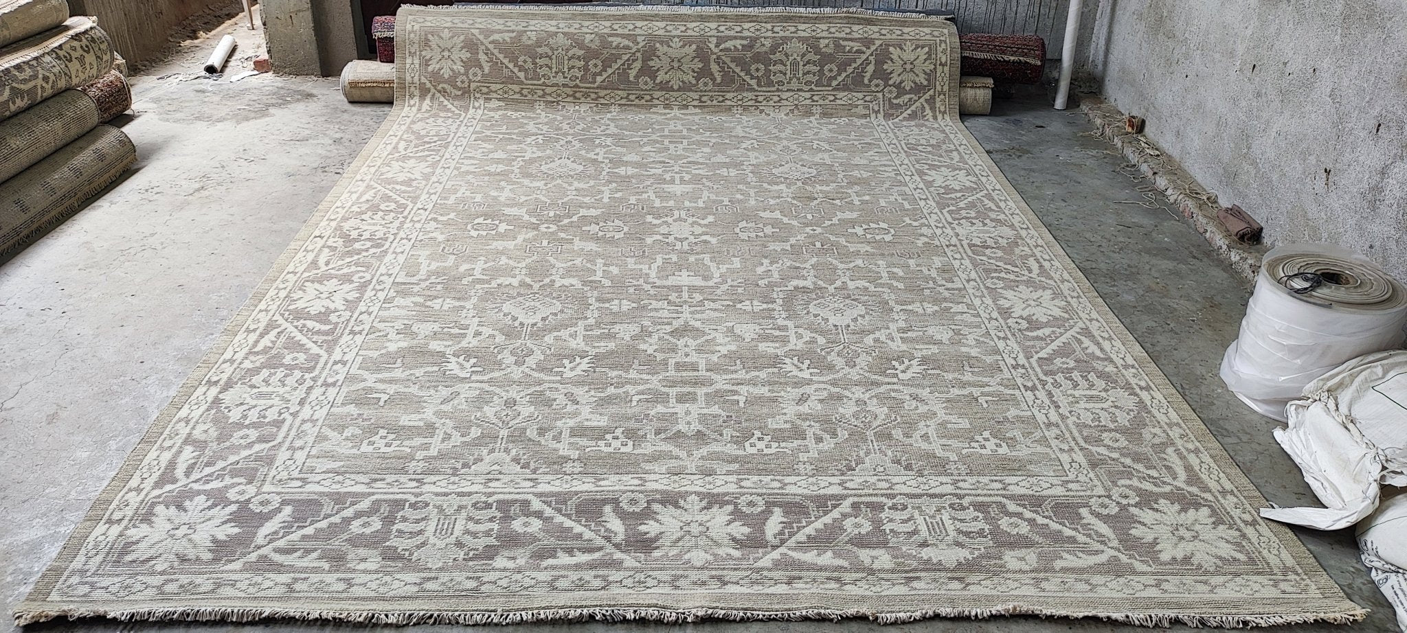 Alanis 8.6x12 Hand Knotted Silver & Grey Turkish Oushak | Banana Manor Rug Factory Outlet