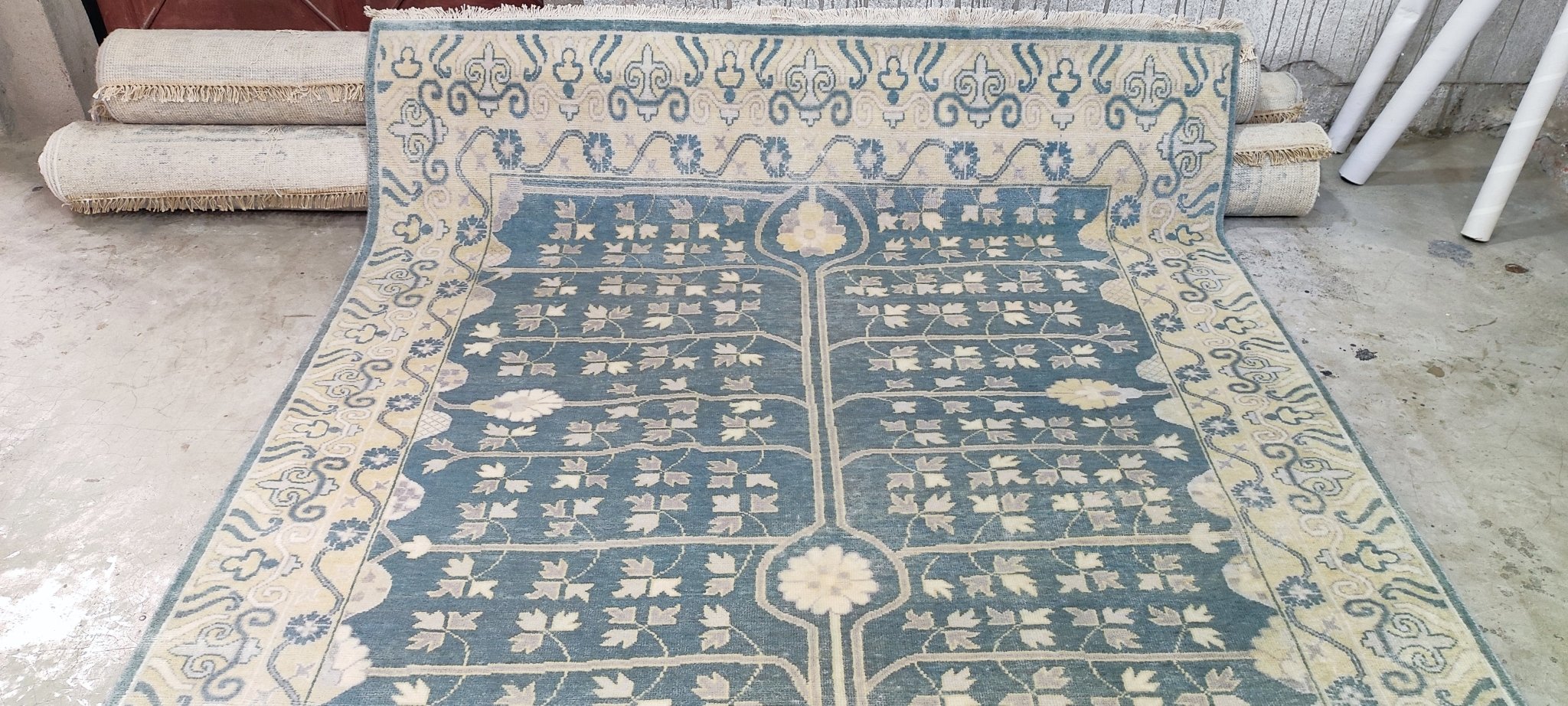 Alecia Johnson Blue and Ivory Hand-Knotted Oushak Rug 6x9 | Banana Manor Rug Company