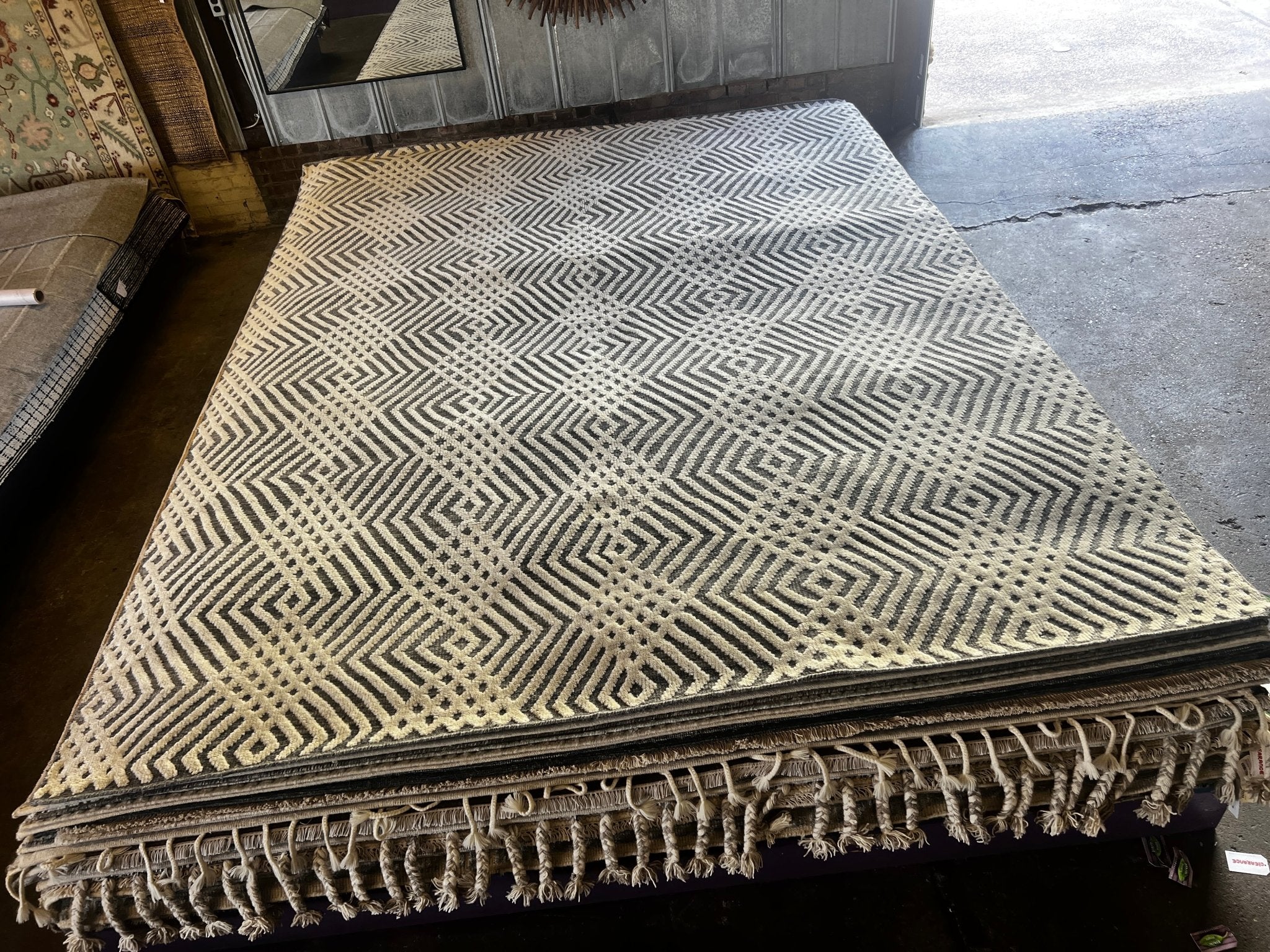 Alex Sparrow 9x12 Hand-Knotted Modern Rug Ivory and Grey High-Low | Banana Manor Rug Factory Outlet