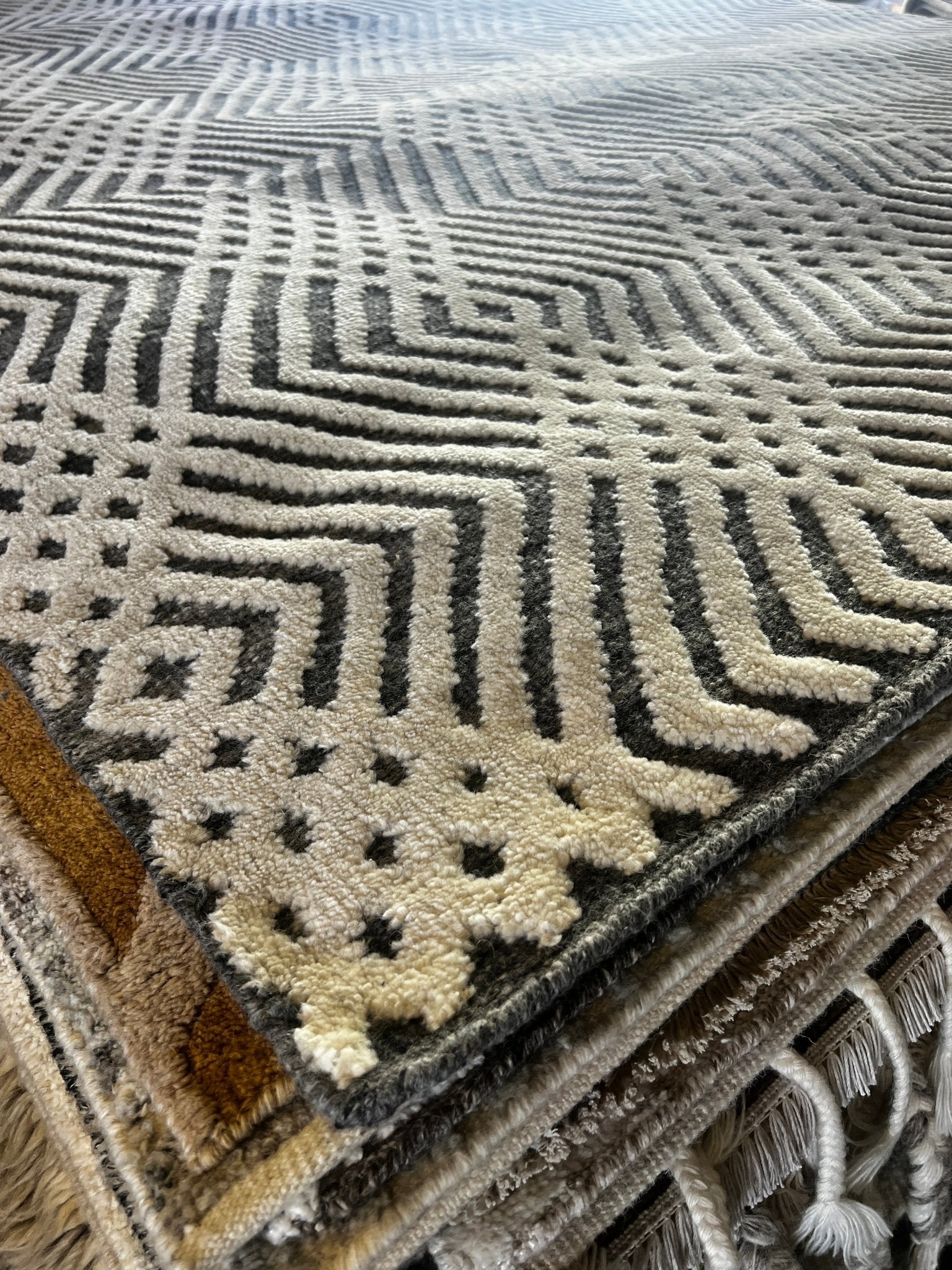 Alex Sparrow 9x12 Hand-Knotted Modern Rug Ivory and Grey High-Low | Banana Manor Rug Factory Outlet