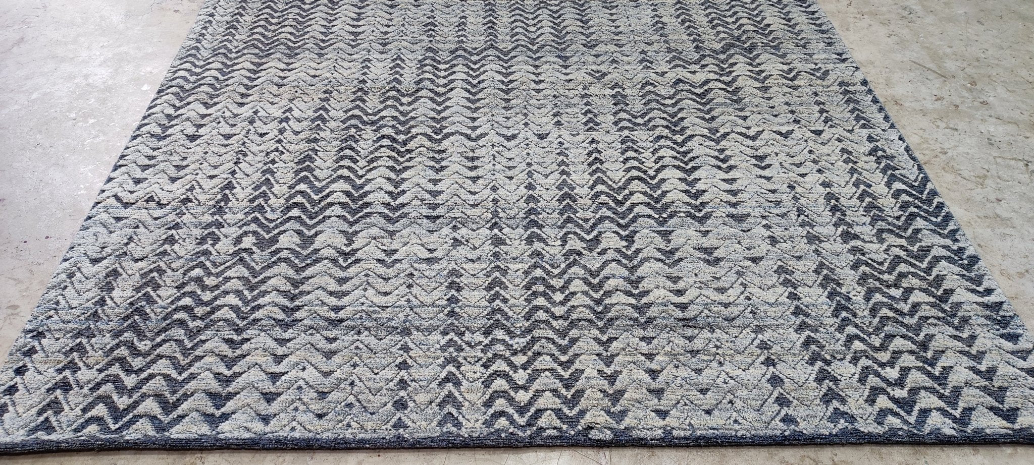 Alexandre 8x10 Hand-Knotted Bluish Grey Cut Pile | Banana Manor Rug Factory Outlet