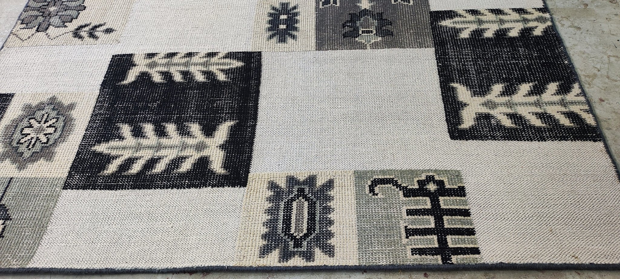 Alexis Cottrell Black and White Hand-Knotted Patch Weave Rug 6x9 | Banana Manor Rug Company