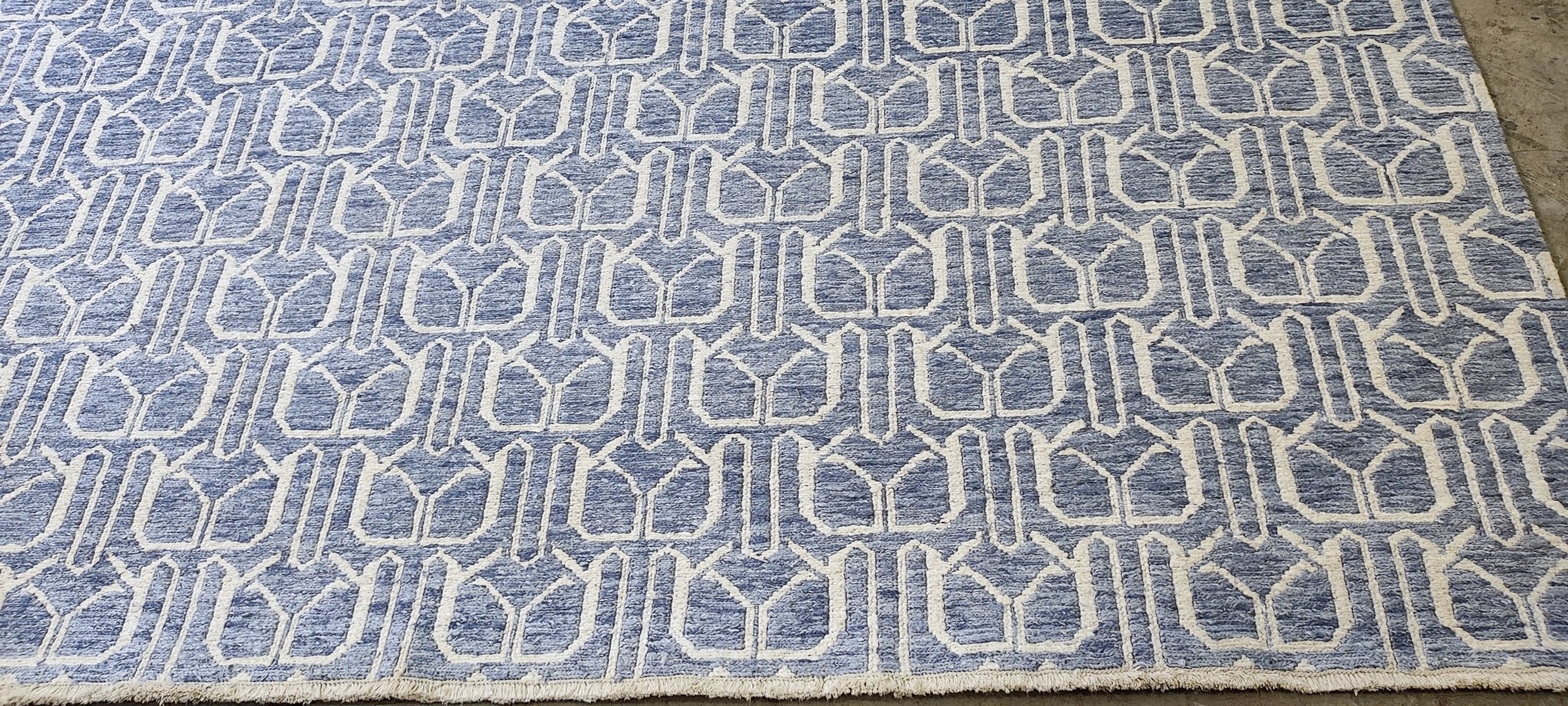 Amara 7.9x9.9 Aqua & White Abstract | Banana Manor Rug Factory Outlet