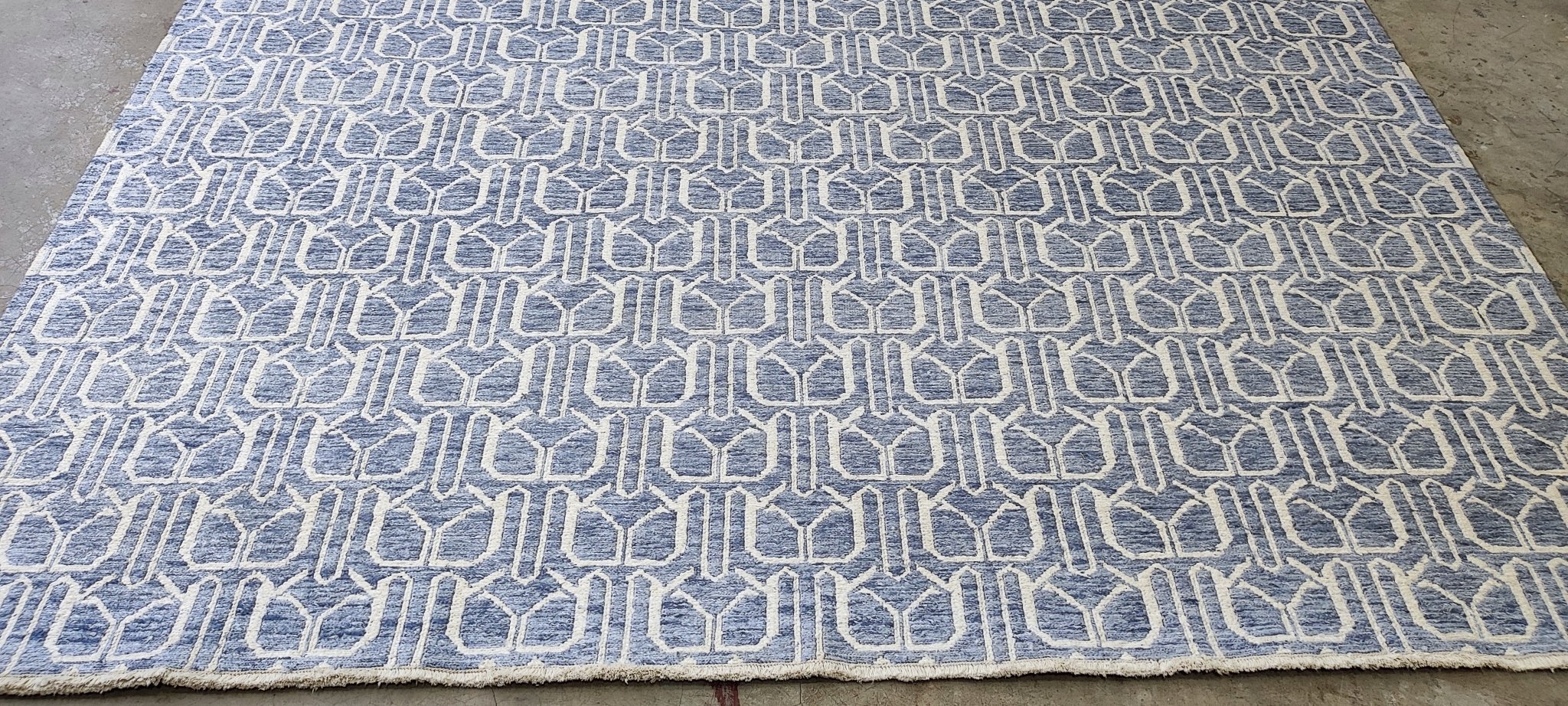 Amara 7.9x9.9 Aqua & White Abstract | Banana Manor Rug Factory Outlet