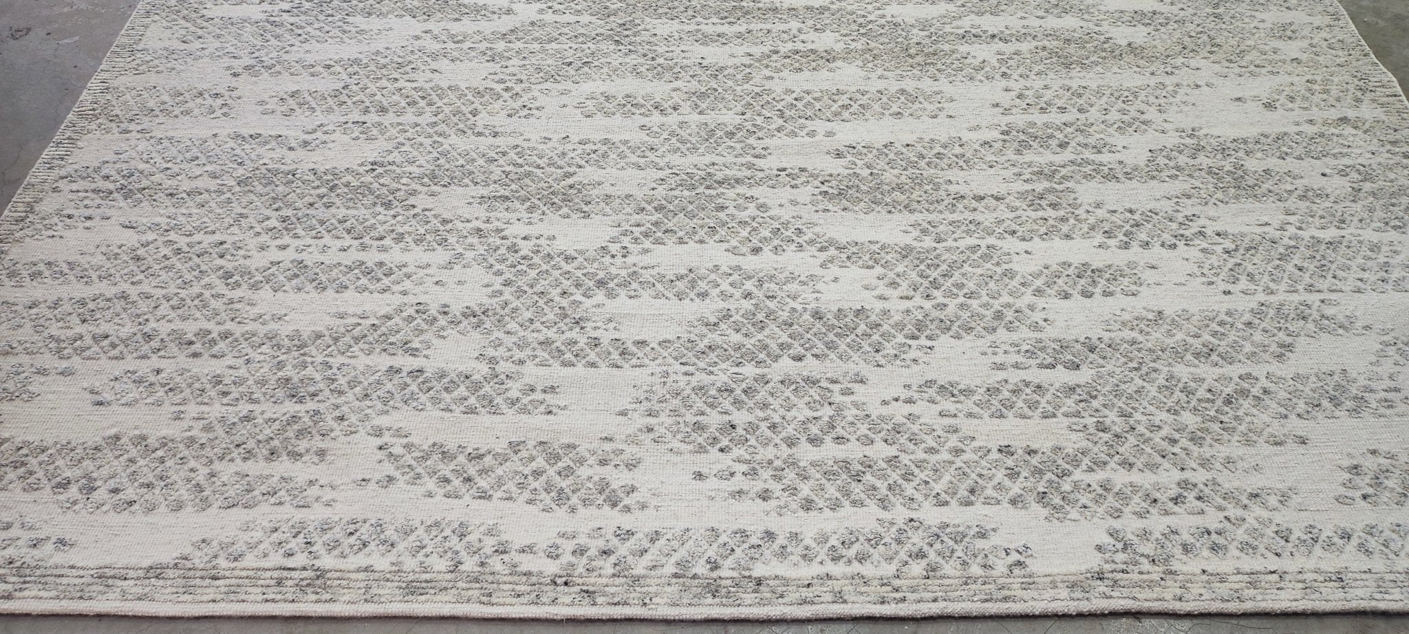 Andrei Smirnov Hand-Knotted Modern Rug Ivory and Grey High-Low 9x12 | Banana Manor Rug Company