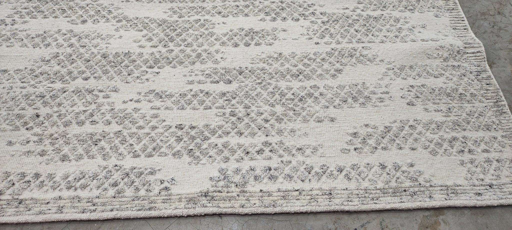 Andrei Smirnov Hand-Knotted Modern Rug Ivory and Grey High-Low 9x12 | Banana Manor Rug Company