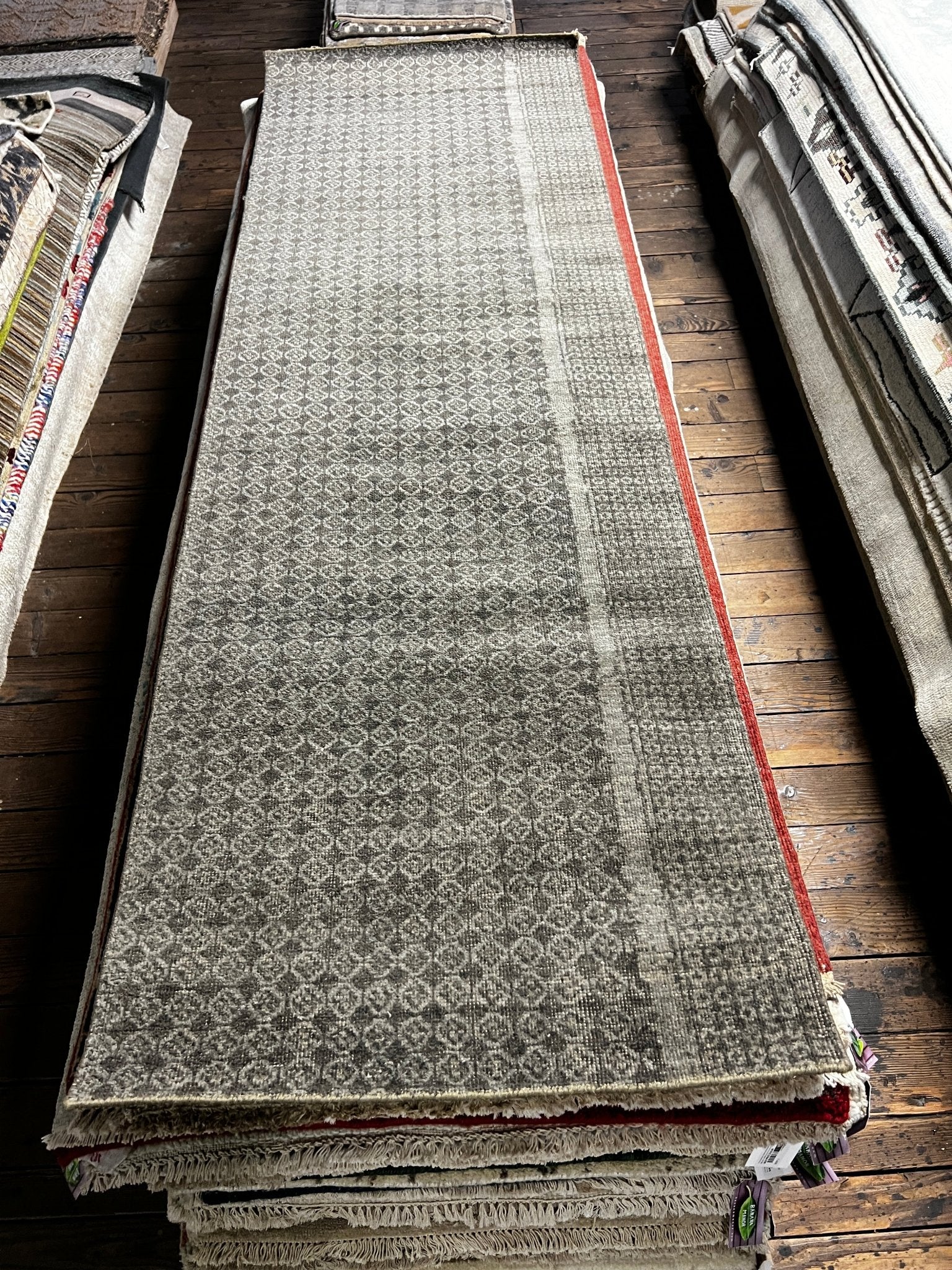 Anna Faris 2.6x7.9 Hand-Knotted All Over Runner (multiple colors available) | Banana Manor Rug Factory Outlet