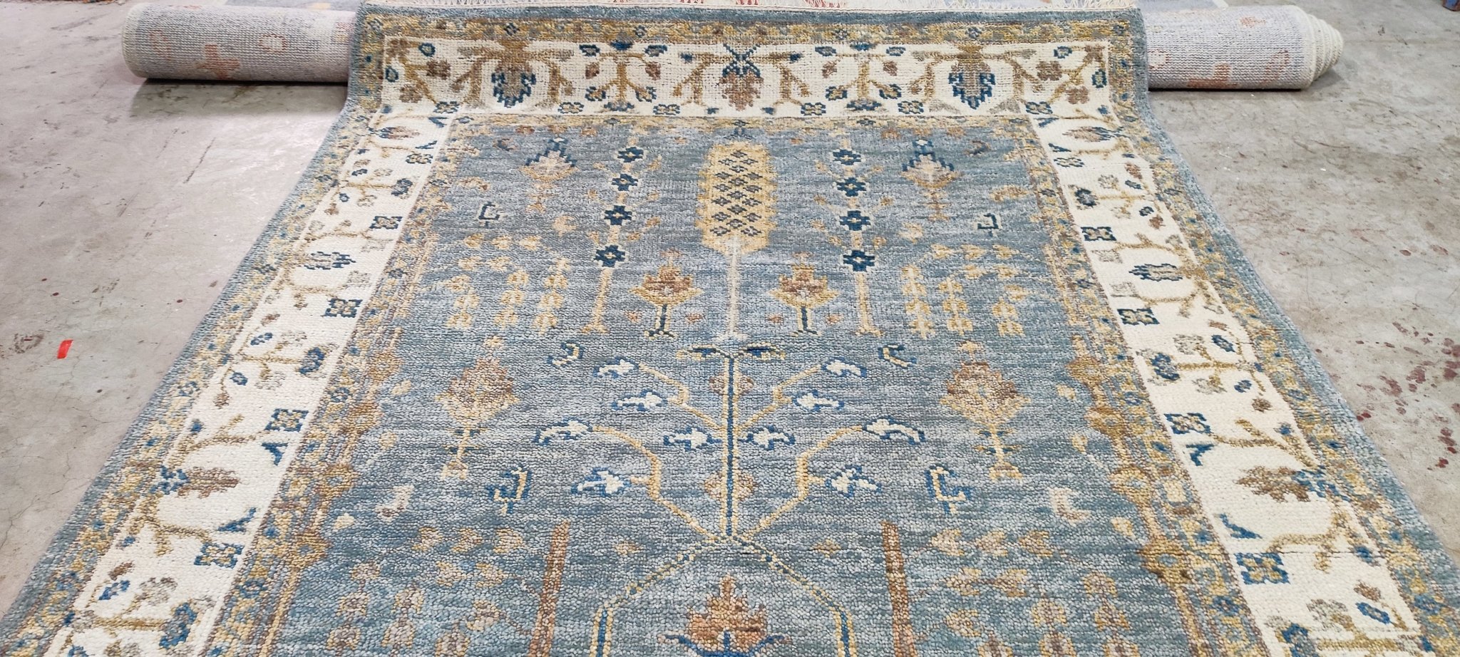 Anne Williams Blue and Ivory Hand-Knotted Oushak Rug 6x9 | Banana Manor Rug Company
