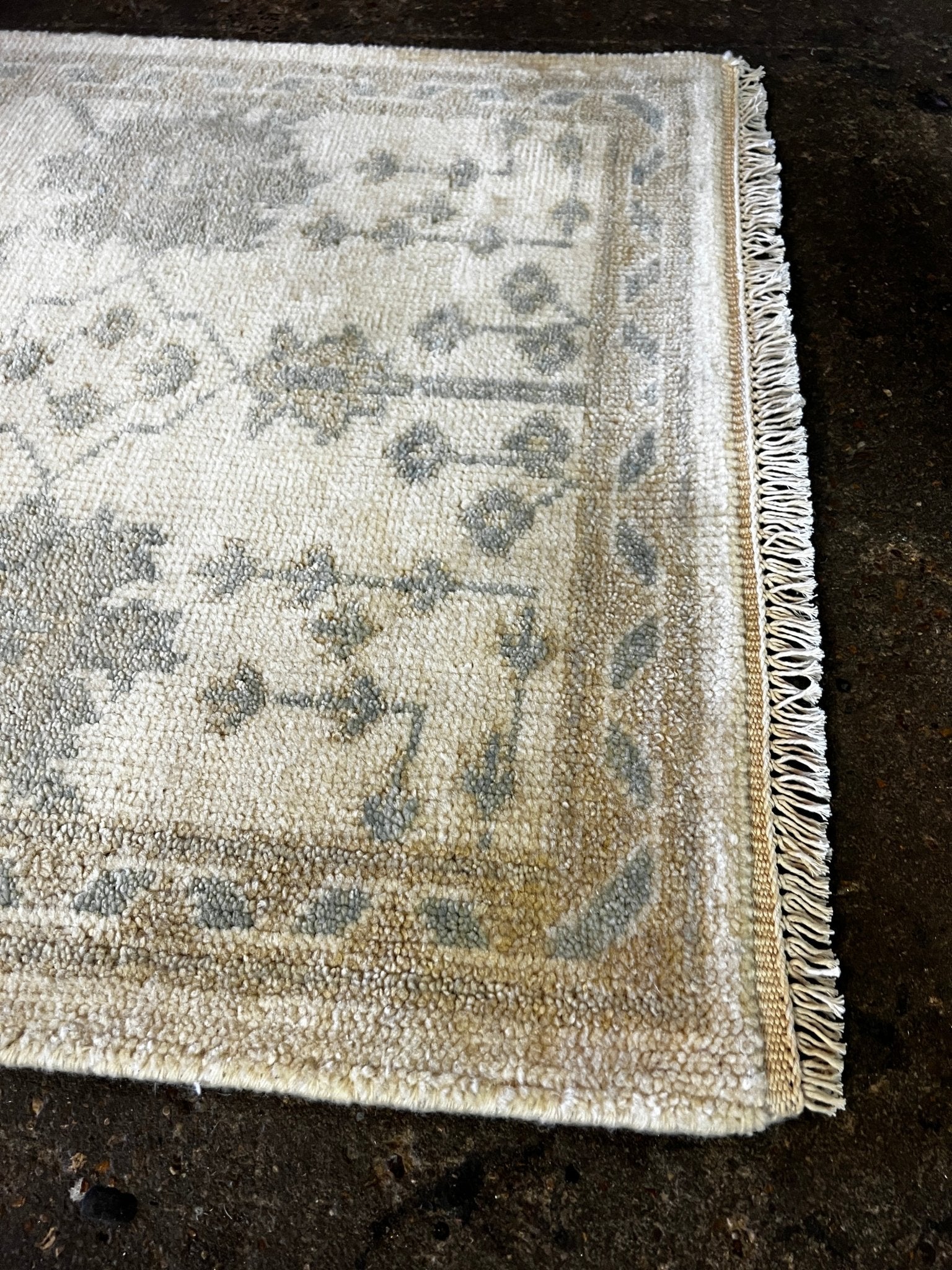 Annemie 2.6x12.3 Ivory Oushak | Banana Manor Rug Factory Outlet