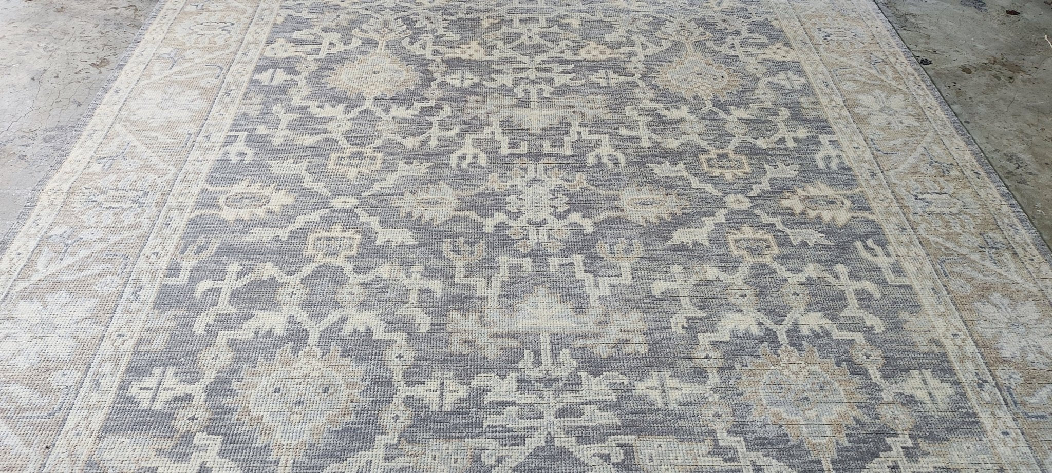 Annie 8x10 Hand Knotted Silver & Grey Turkish Oushak | Banana Manor Rug Factory Outlet