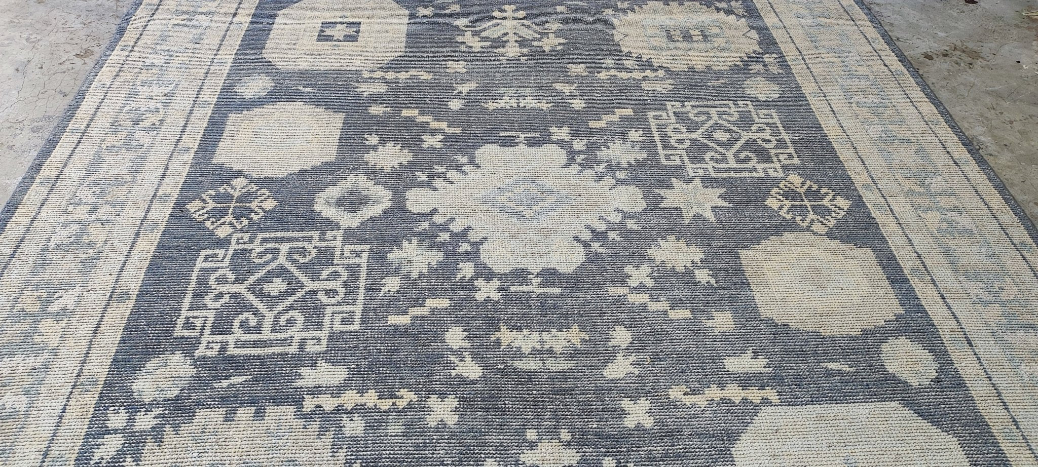 Aretha 8x10 Hand Knotted Grey & Silver Oushak | Banana Manor Rug Factory Outlet