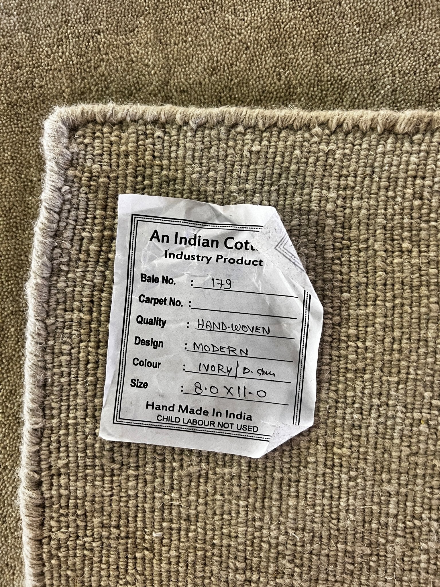 Aretha 8x11 Ivory and Blue Handwoven Modern Rug | Banana Manor Rug Factory Outlet