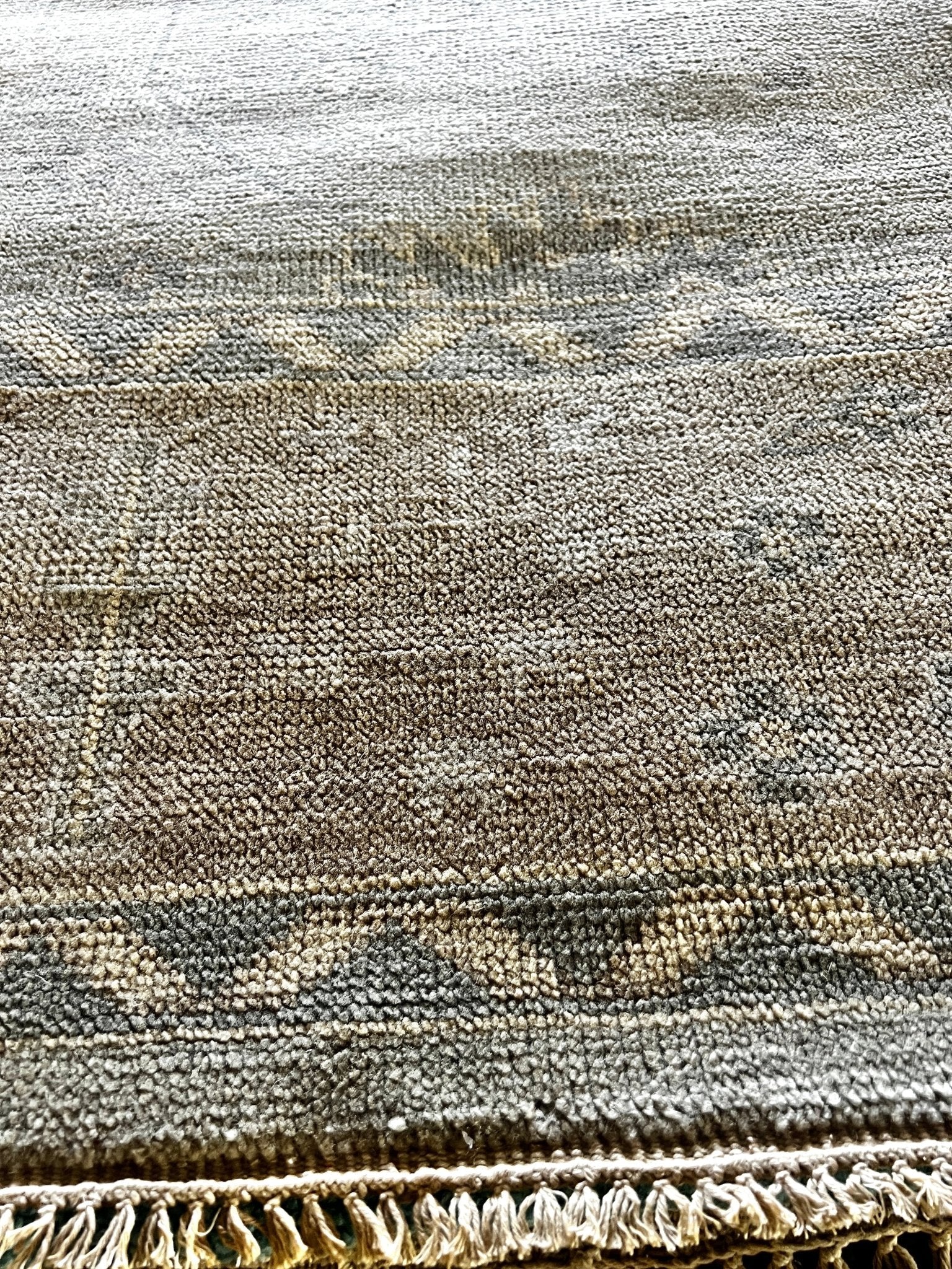 Arianna Huffington 8x10 Grey and Beige Hand-Knotted Oushak Rug | Banana Manor Rug Factory Outlet