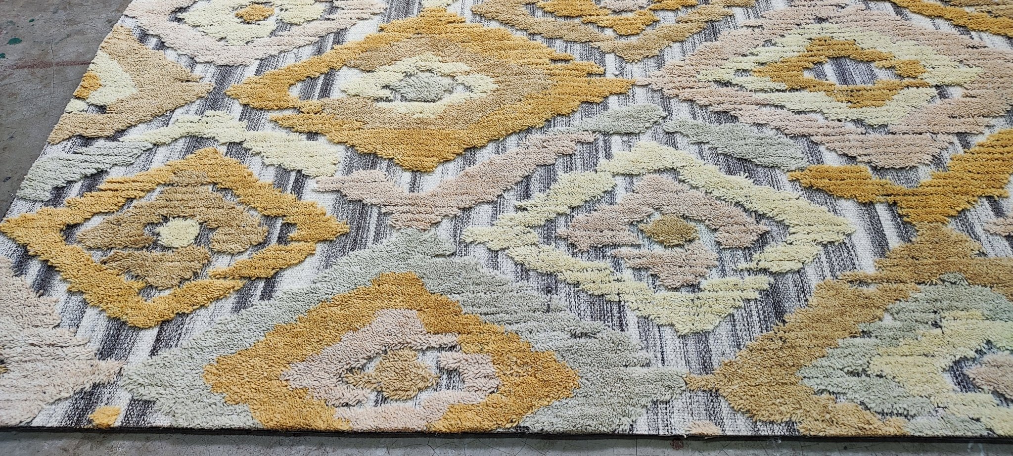 Arnaud's French 75 5x7.6 Handwoven Mustard & Grey Loop Cut | Banana Manor Rug Factory Outlet