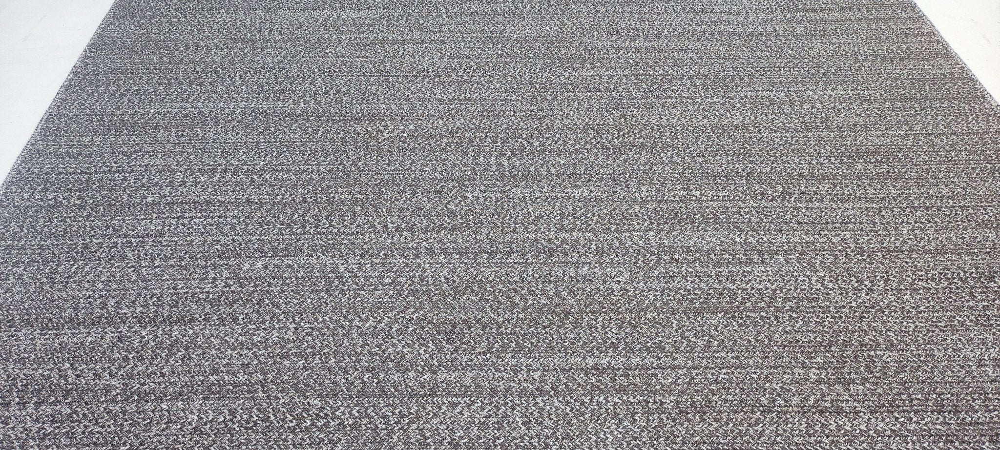 Arvin Handwoven Charcoal Textured Durrie (Multiple Sizes) | Banana Manor Rug Factory Outlet