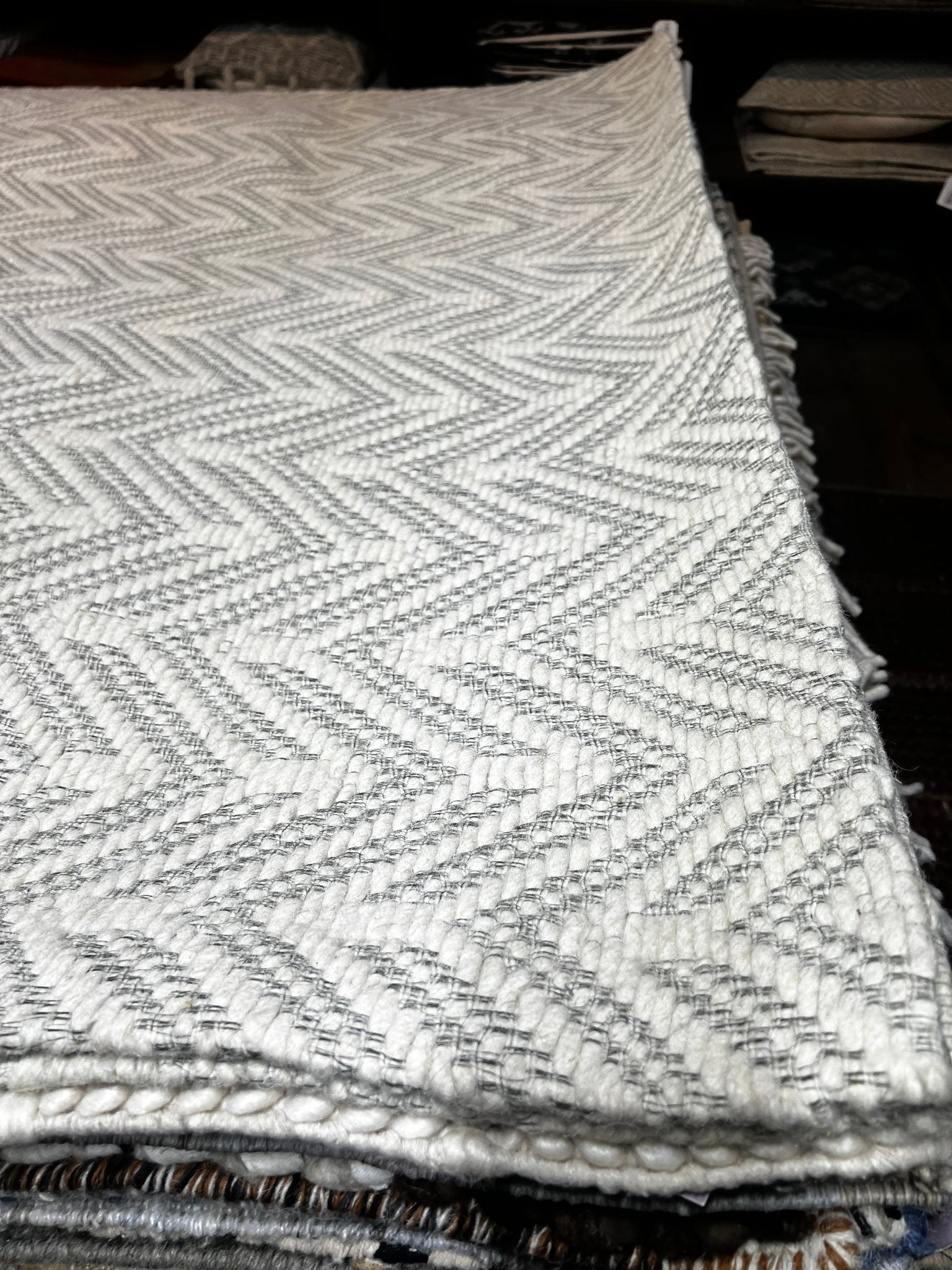 Aubrey 5x8 Handwoven Ivory & Grey Jacquard Durrie | Banana Manor Rug Factory Outlet