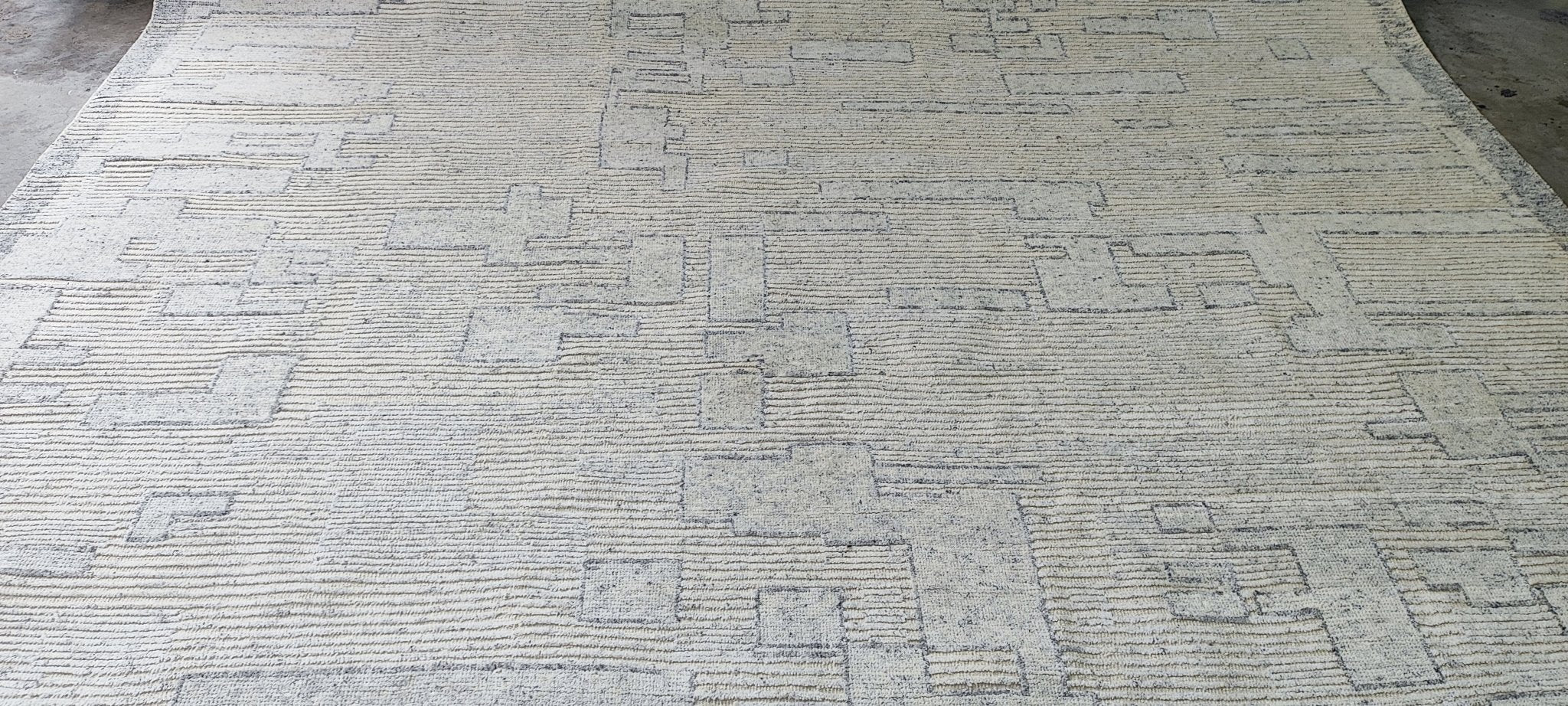 Ayako 10x14 Hand-Knotted Light Grey & Ivory Modern | Banana Manor Rug Factory Outlet