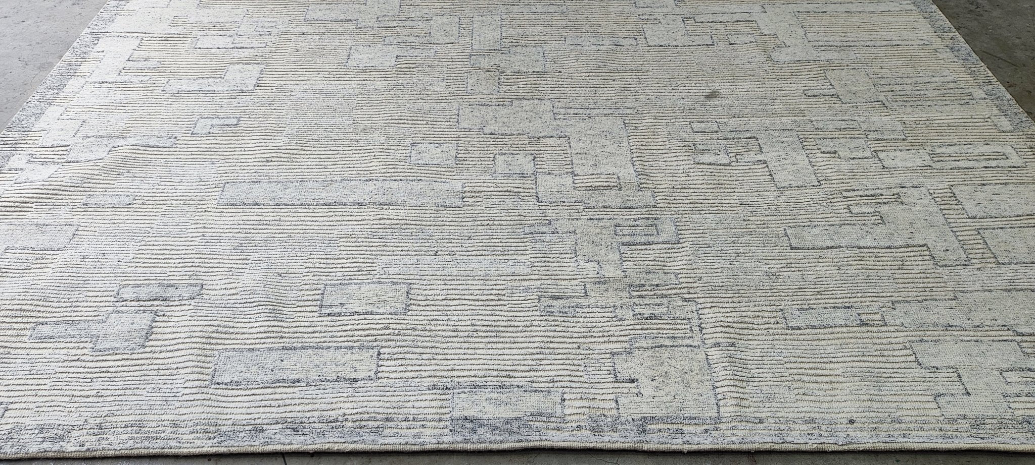 Ayako 10x14 Hand-Knotted Light Grey & Ivory Modern | Banana Manor Rug Factory Outlet