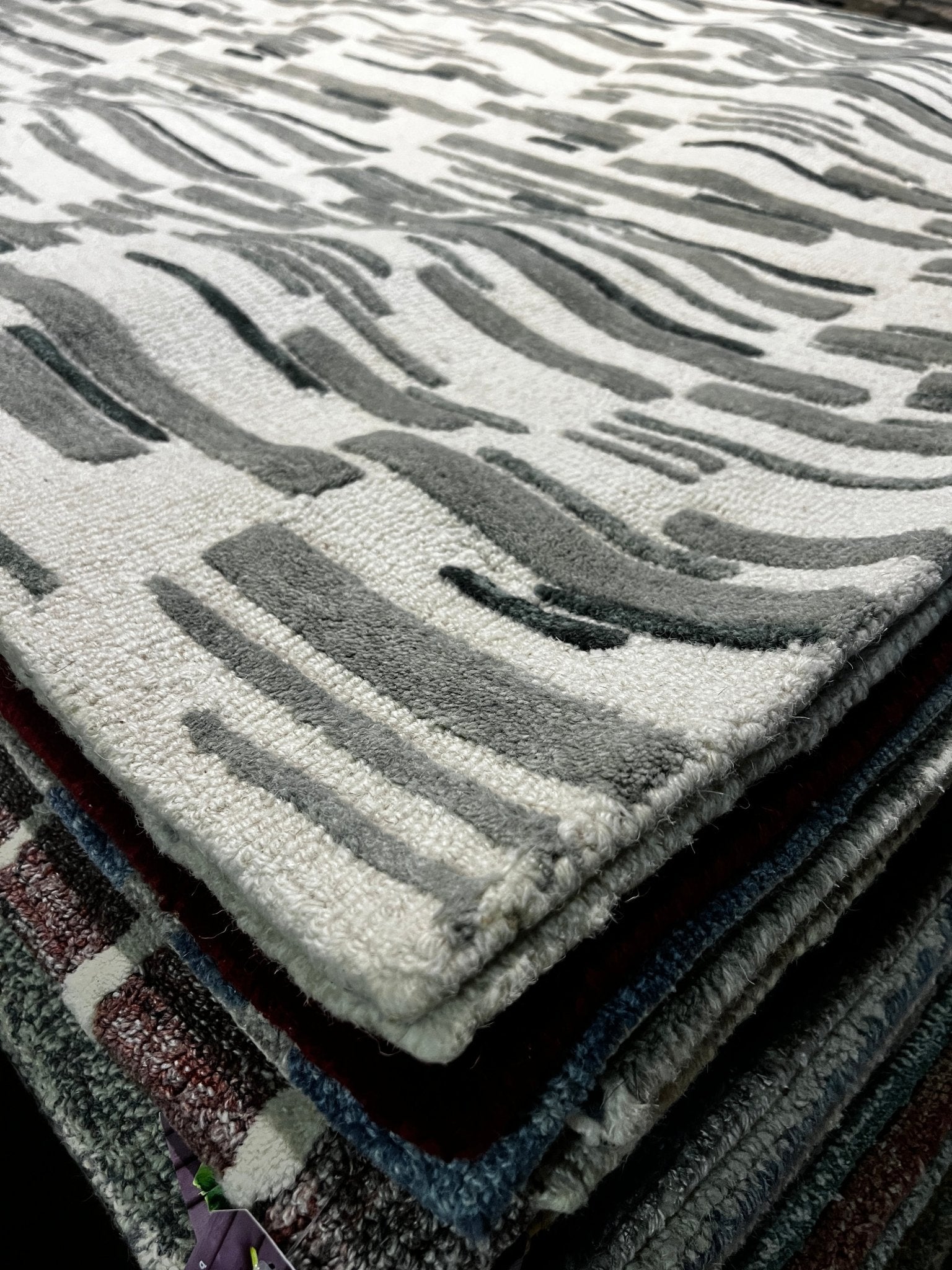 Bacchanal 5x7 Hand-Tufted Ivory & Grey High Low | Banana Manor Rug Factory Outlet