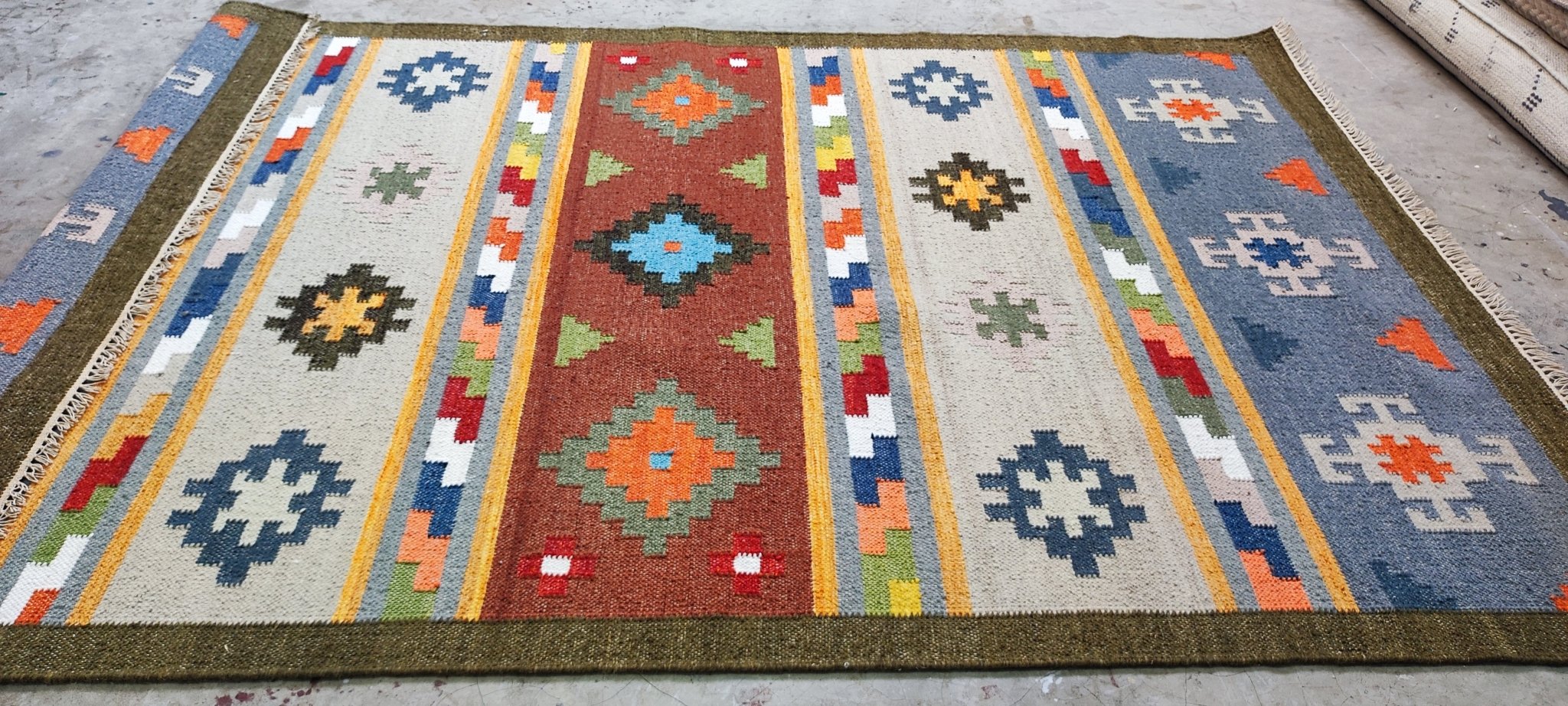 Baroness on Baronne 5x8 Handwoven Multi Kilim | Banana Manor Rug Factory Outlet