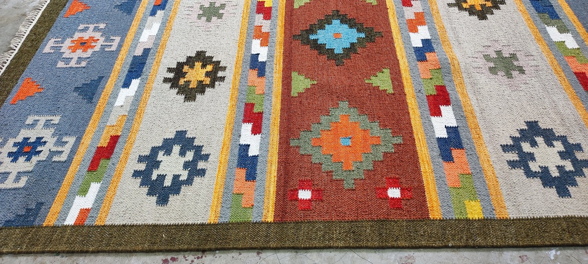 Baroness on Baronne 5x8 Handwoven Multi Kilim | Banana Manor Rug Factory Outlet