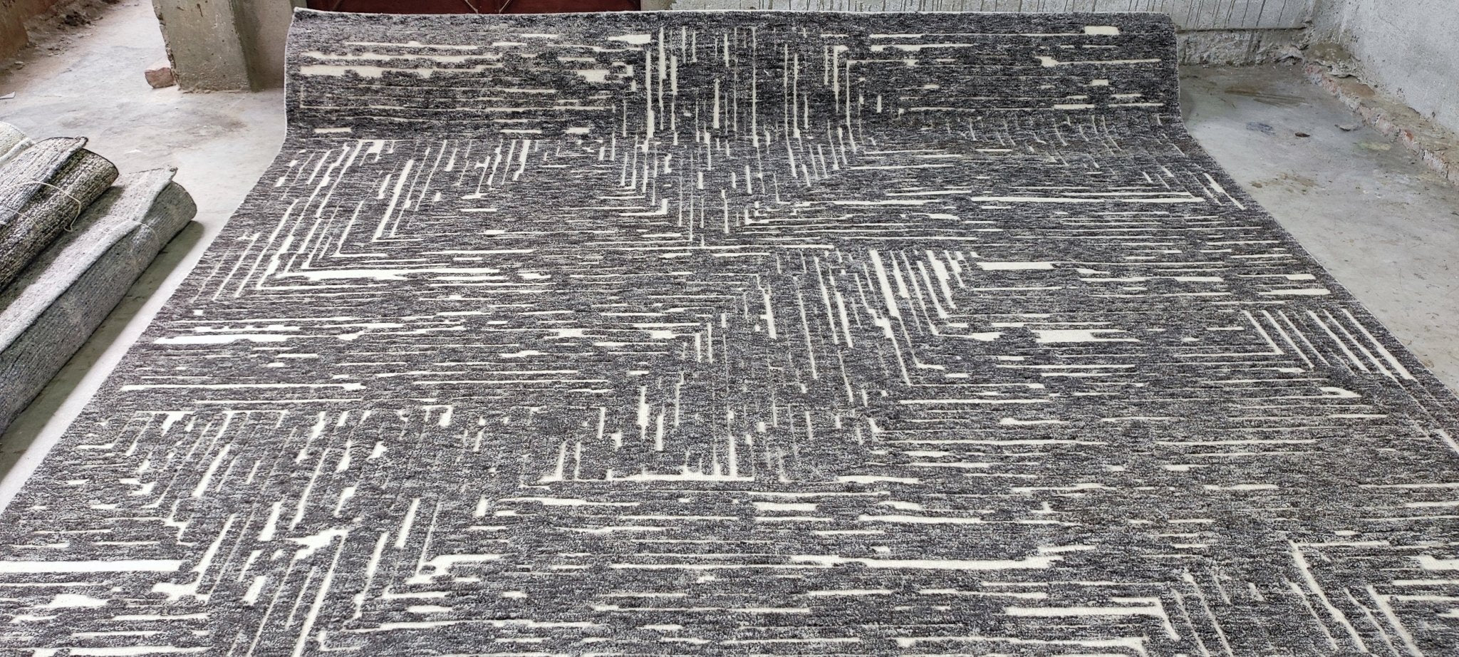 Belmondo 9x12 Hand-Knotted Dark Grey & Ivory Modern | Banana Manor Rug Factory Outlet