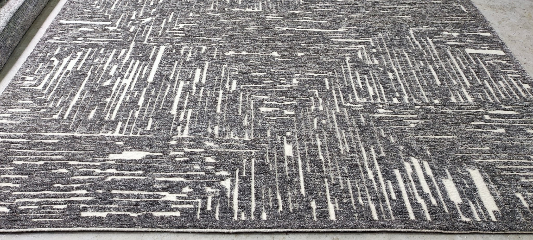 Belmondo 9x12 Hand-Knotted Dark Grey & Ivory Modern | Banana Manor Rug Factory Outlet