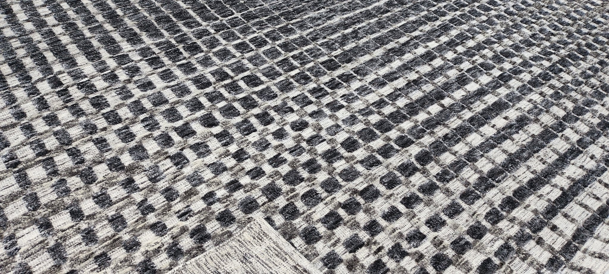 Ben 8x10 Hand-Knotted Silver & Grey High Low | Banana Manor Rug Factory Outlet
