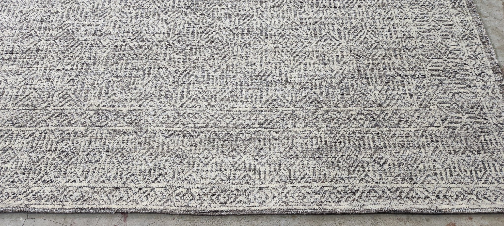 Billy 8x10 Hand-Knotted Light Grey & Ivory High Low | Banana Manor Rug Factory Outlet