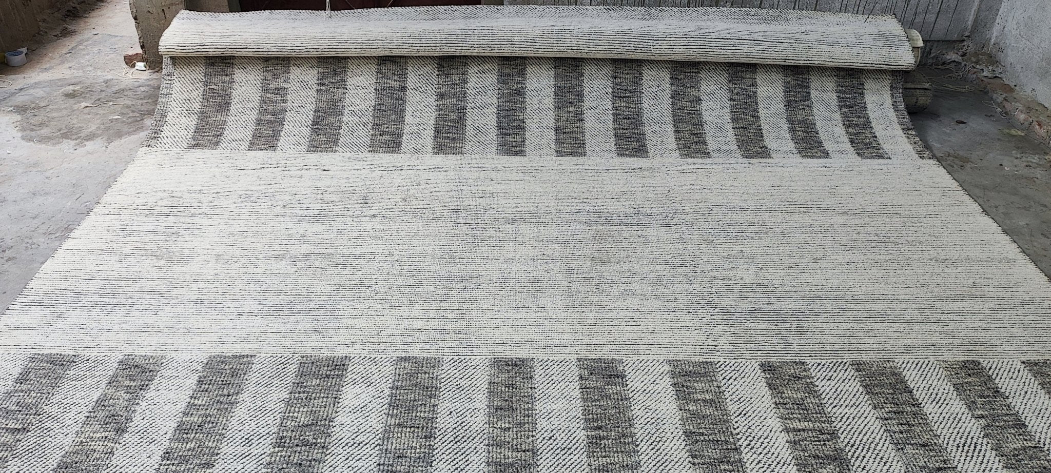 Boris 10.3x13.9 Hand-Knotted Ivory & Grey Modern | Banana Manor Rug Factory Outlet